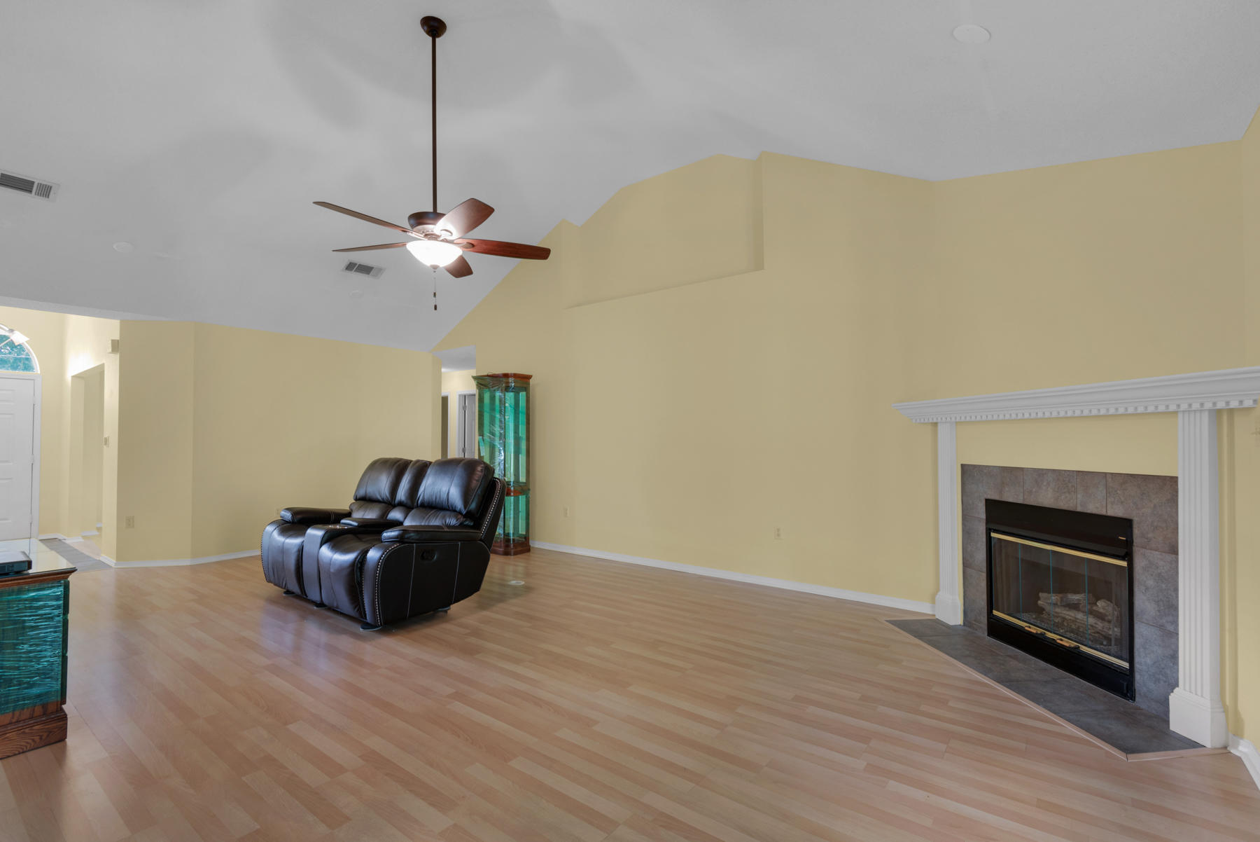 RIVERCHASE S/D PH III LOT 7 BLK E - Residential