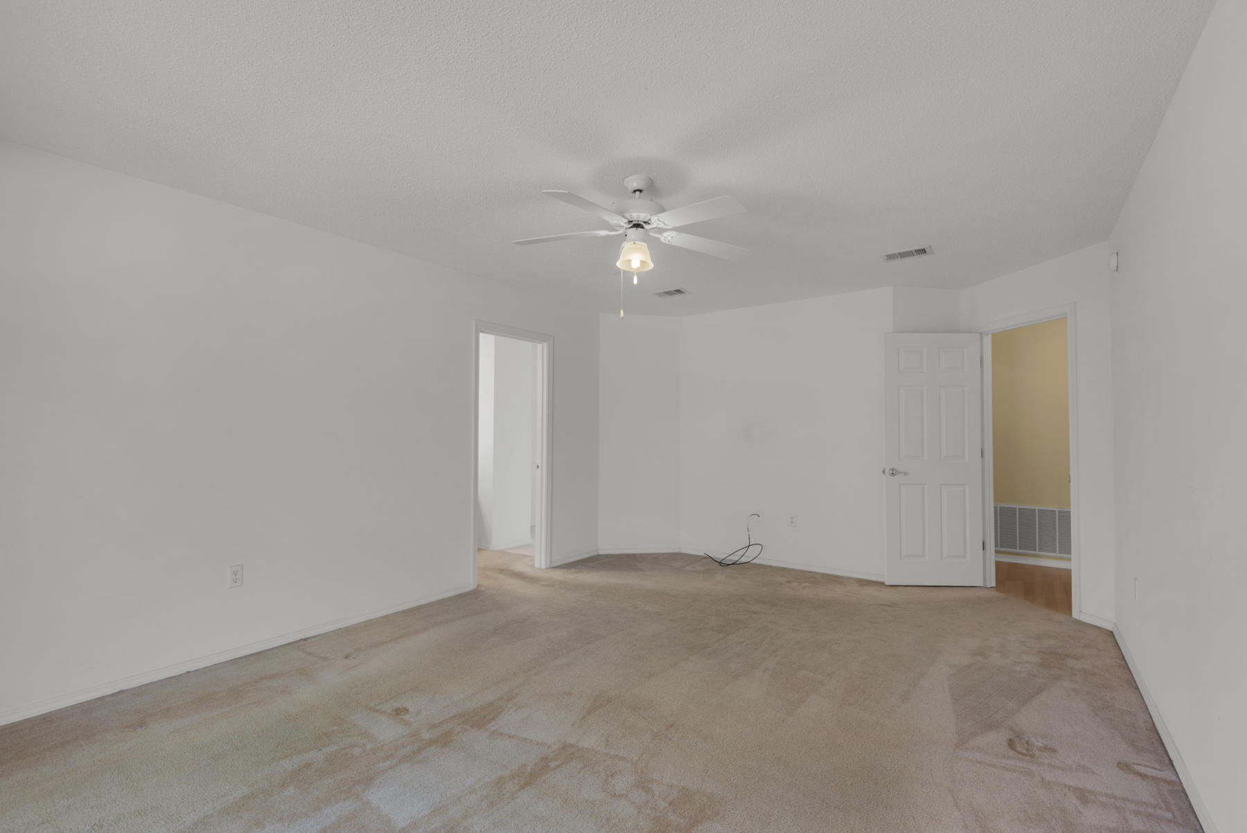 RIVERCHASE S/D PH III LOT 7 BLK E - Residential