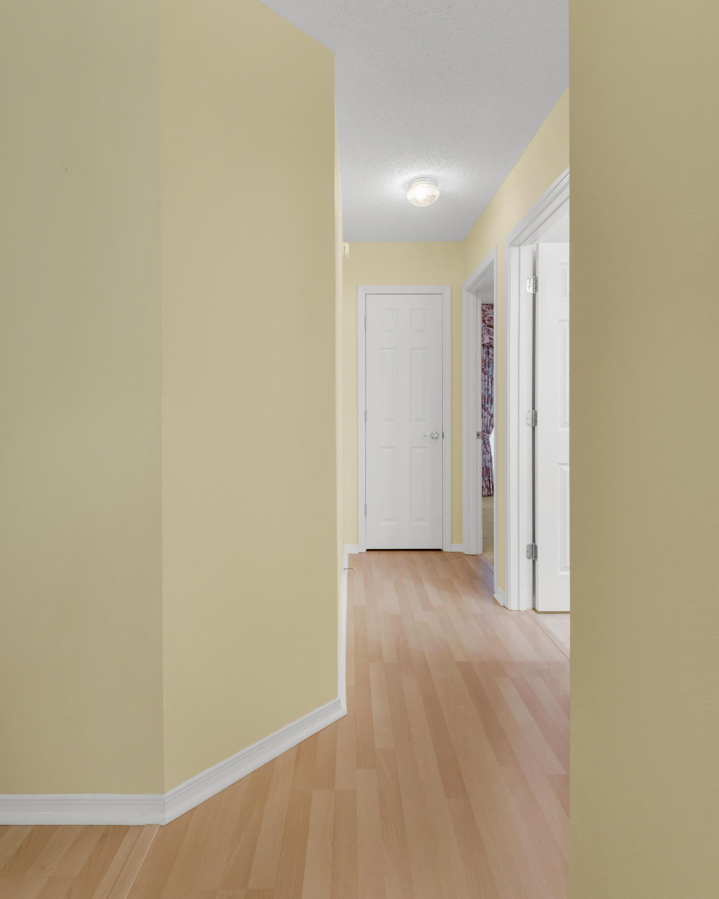 RIVERCHASE S/D PH III LOT 7 BLK E - Residential