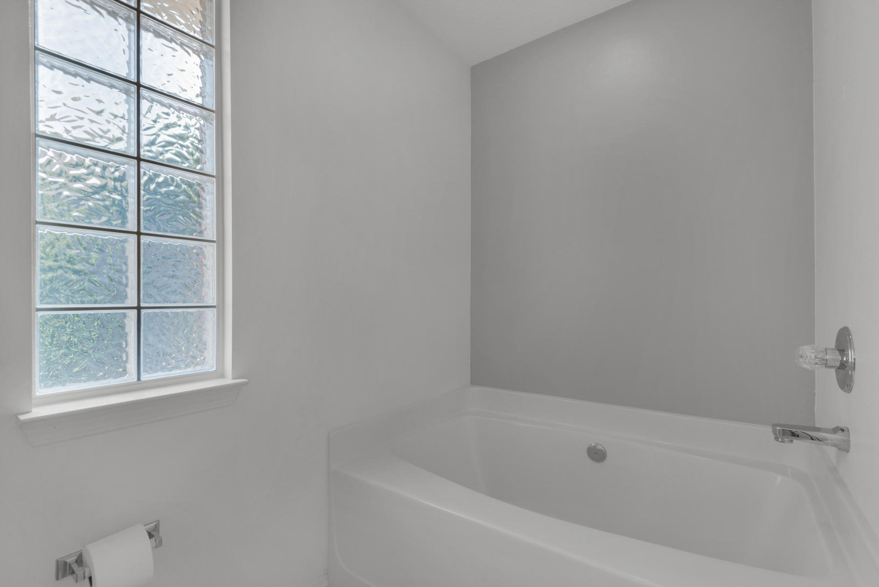 RIVERCHASE S/D PH III LOT 7 BLK E - Residential