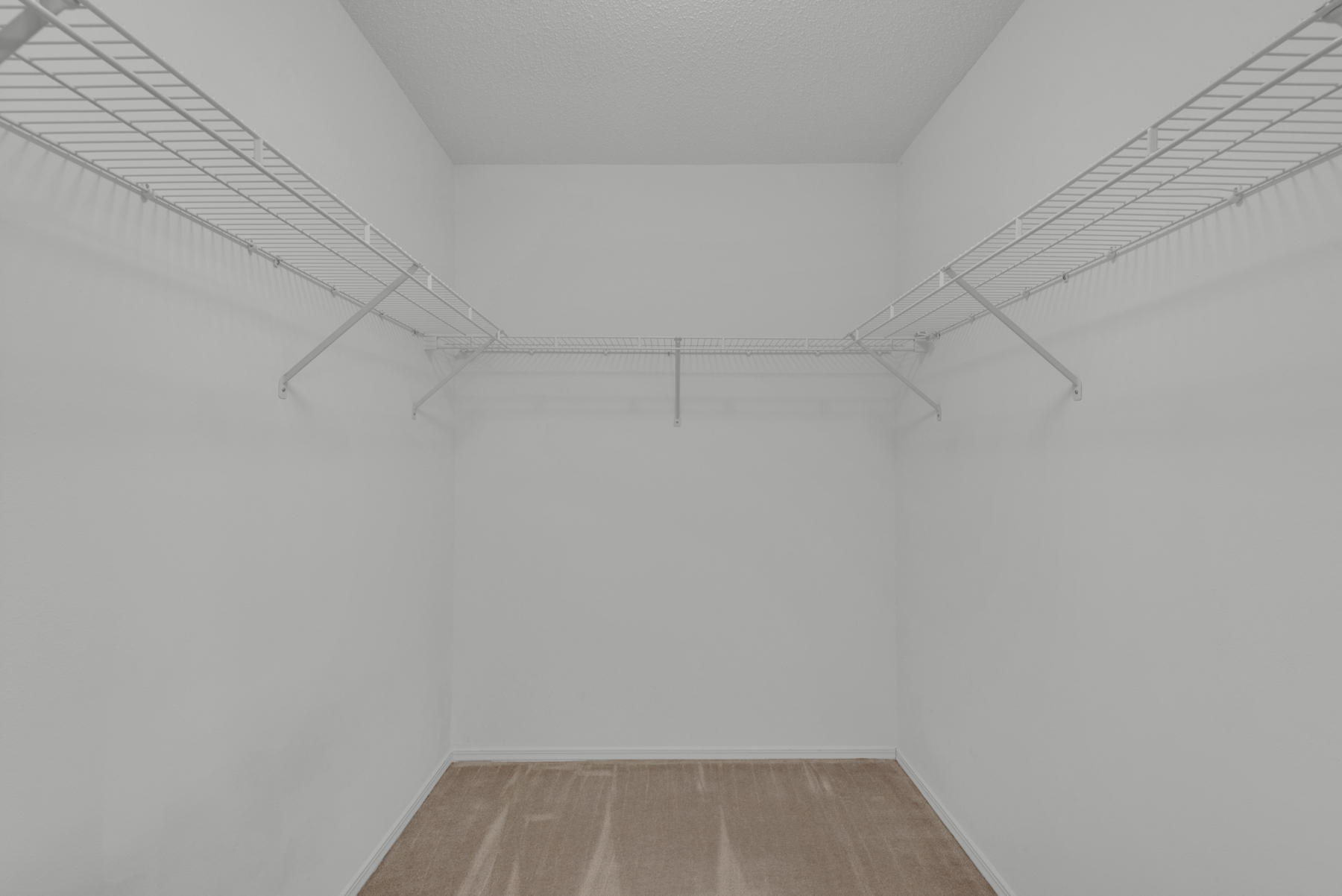 RIVERCHASE S/D PH III LOT 7 BLK E - Residential