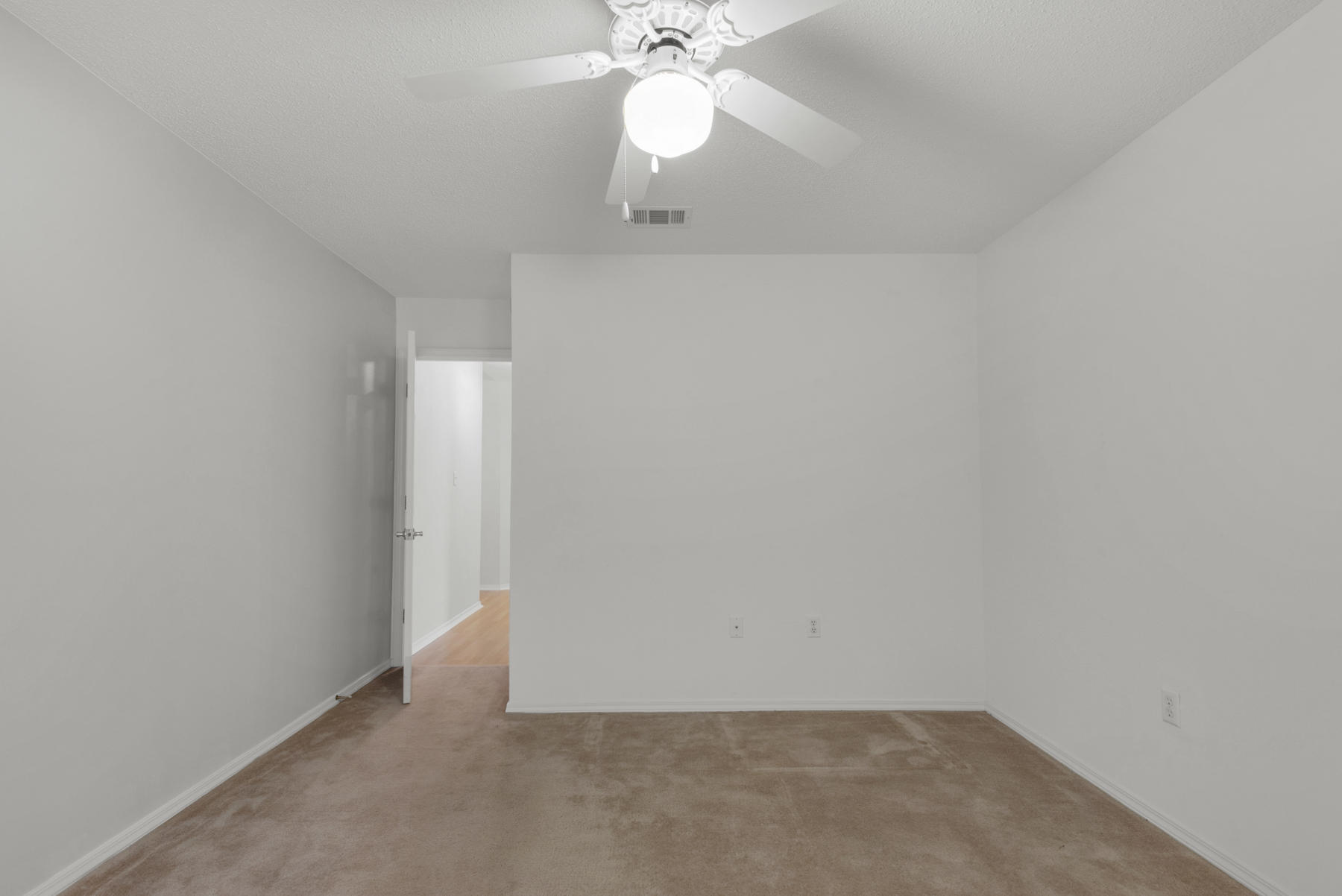 RIVERCHASE S/D PH III LOT 7 BLK E - Residential