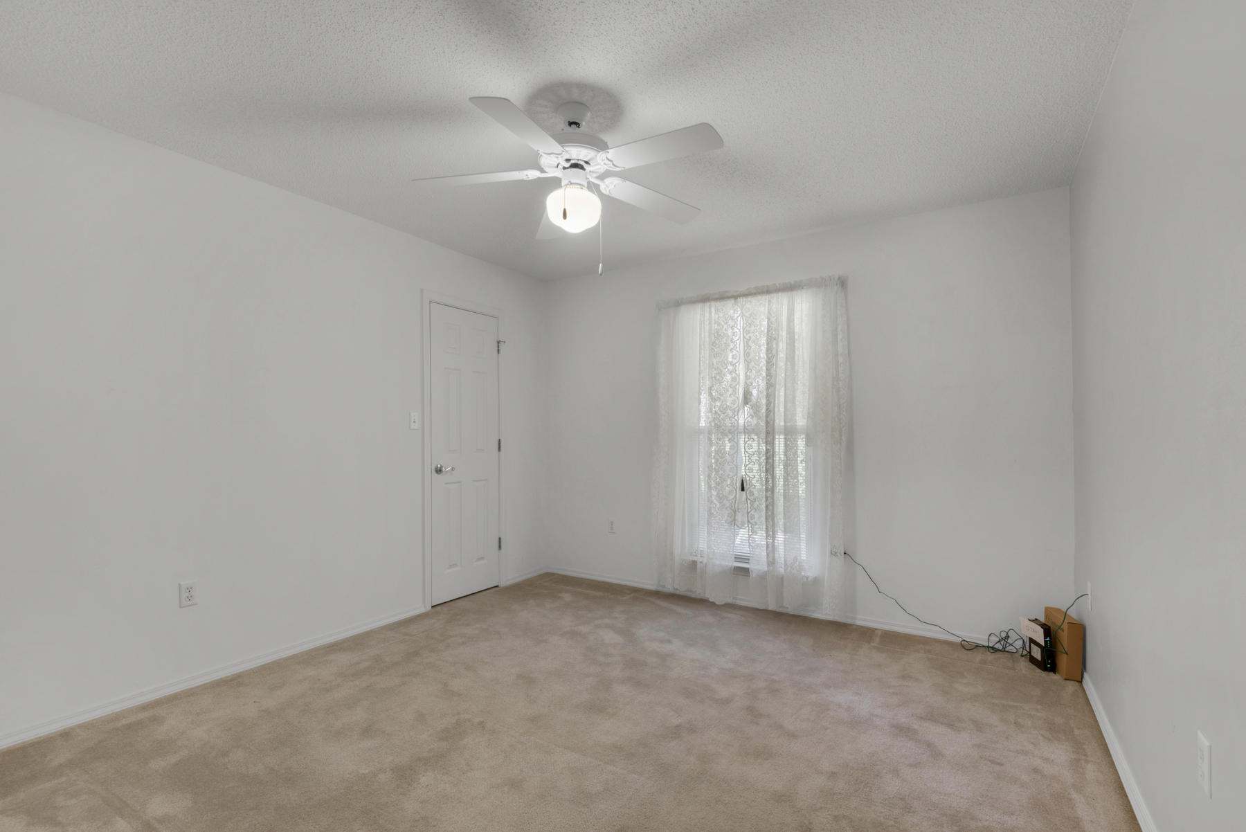 RIVERCHASE S/D PH III LOT 7 BLK E - Residential