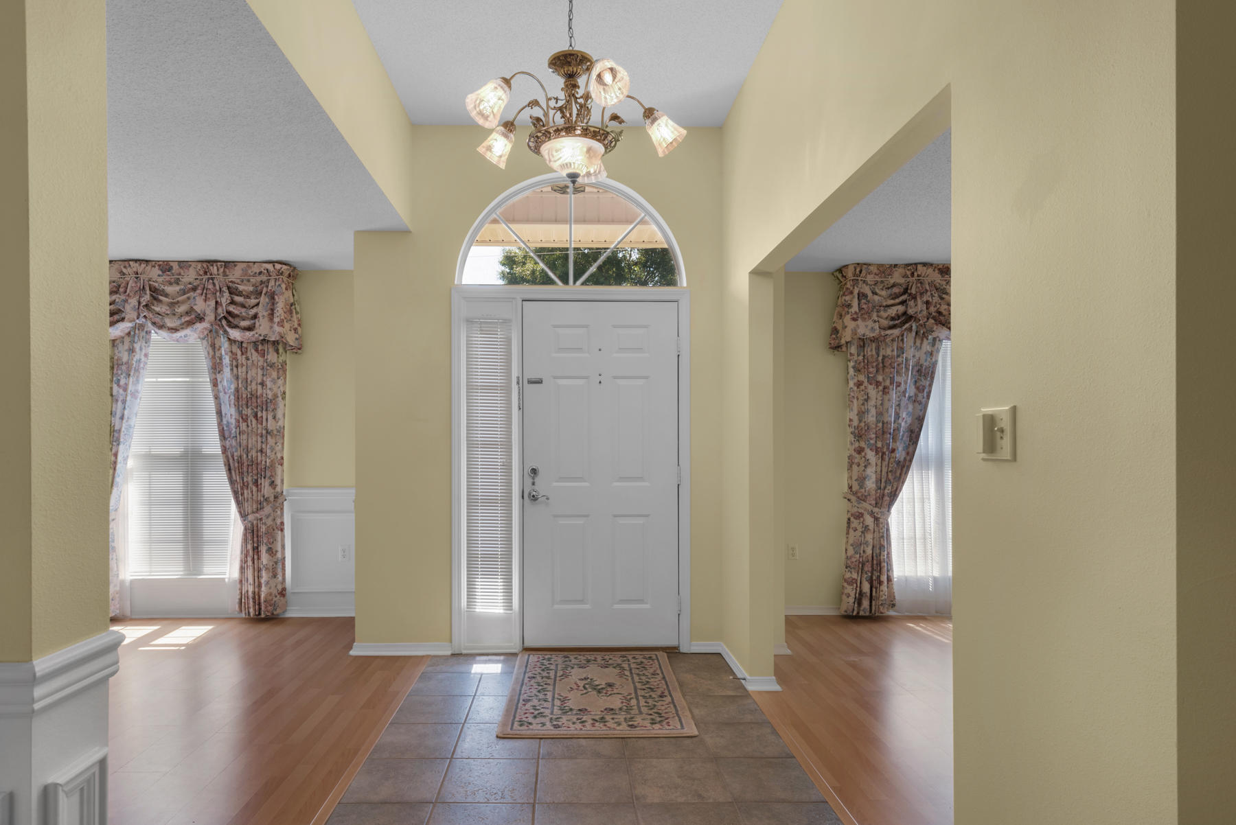 RIVERCHASE S/D PH III LOT 7 BLK E - Residential