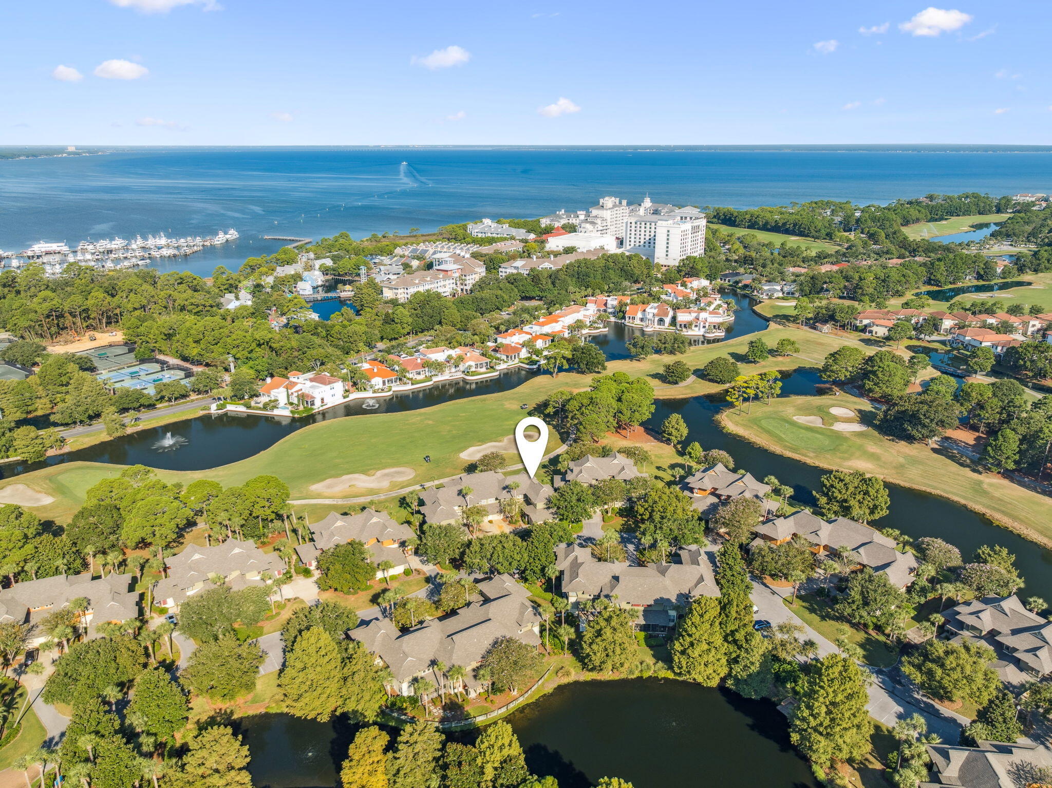 MAGNOLIA BAY - Residential