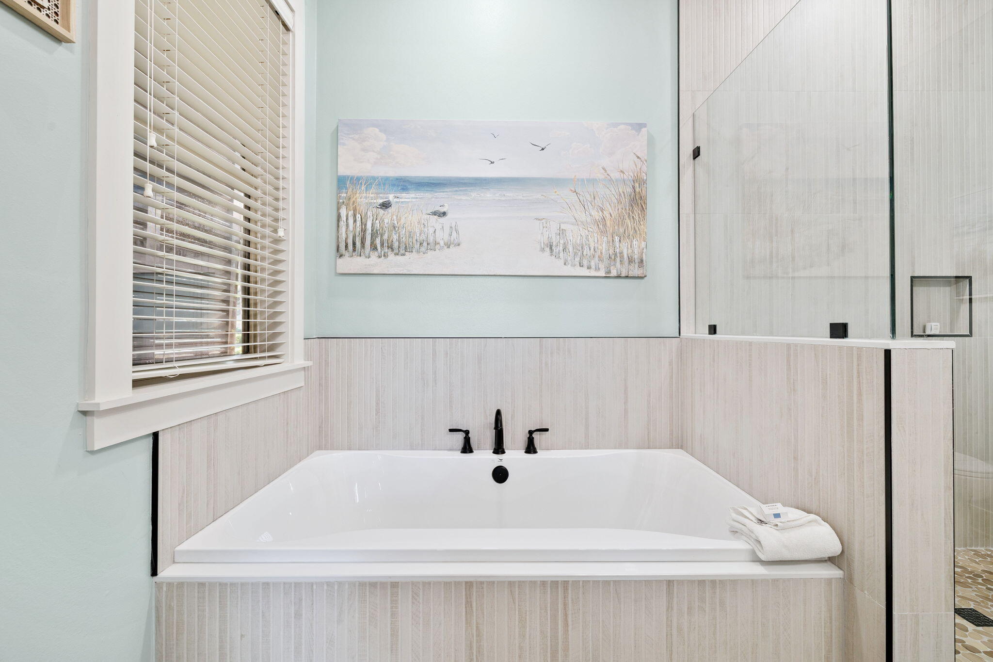 MAGNOLIA BAY - Residential