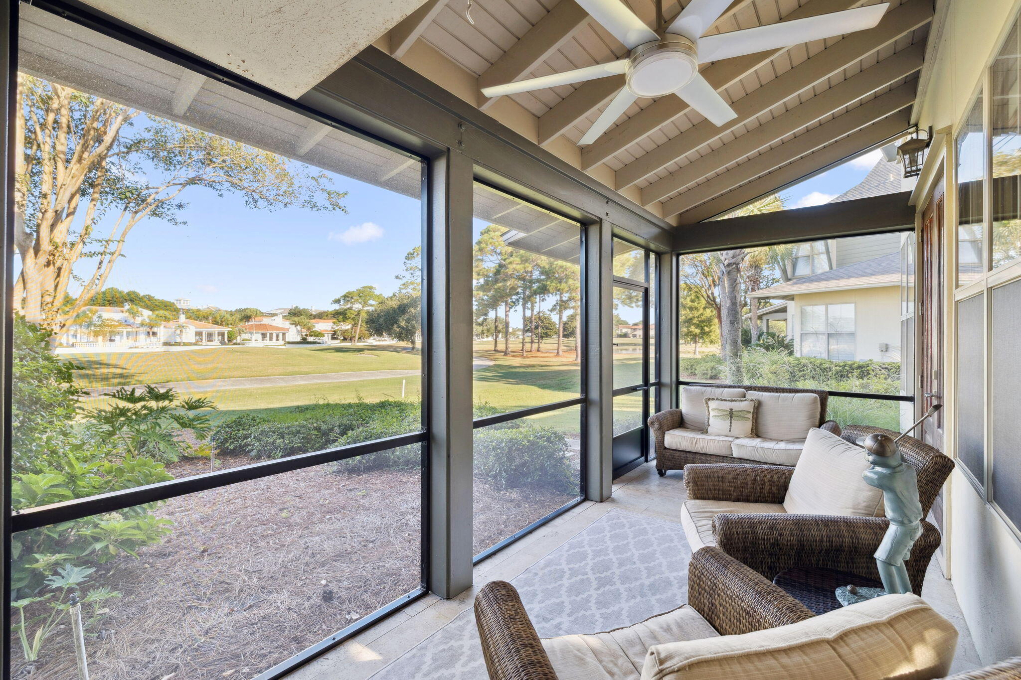 MAGNOLIA BAY - Residential