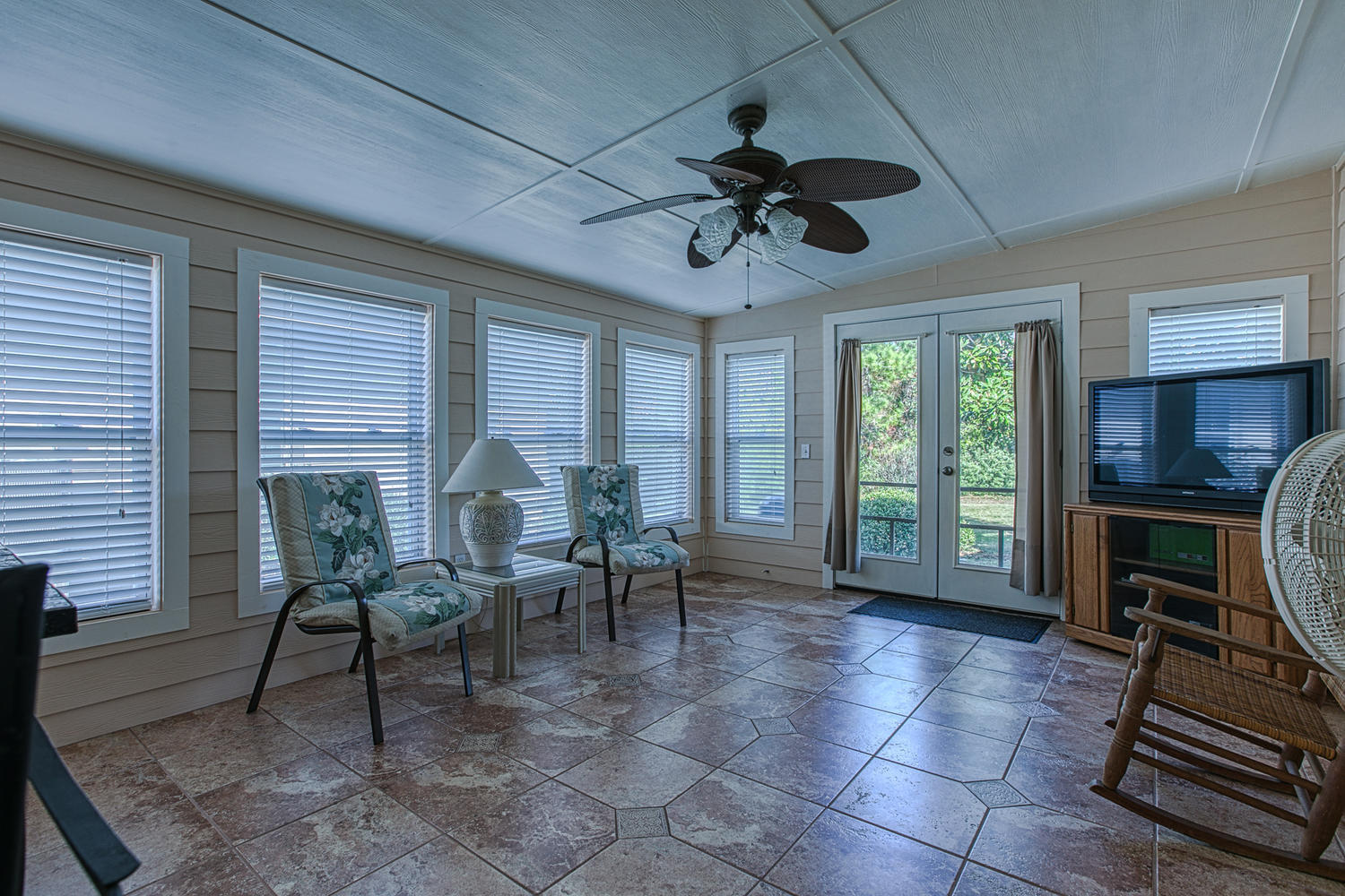 EAGLE BAY - Residential