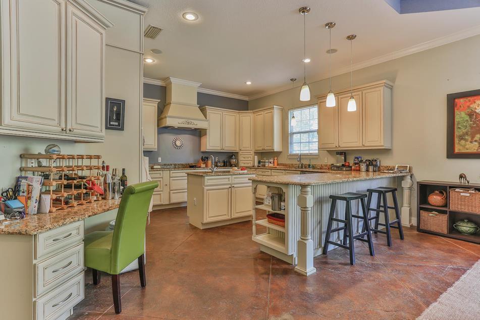 BAY HARBOUR - Residential Lease