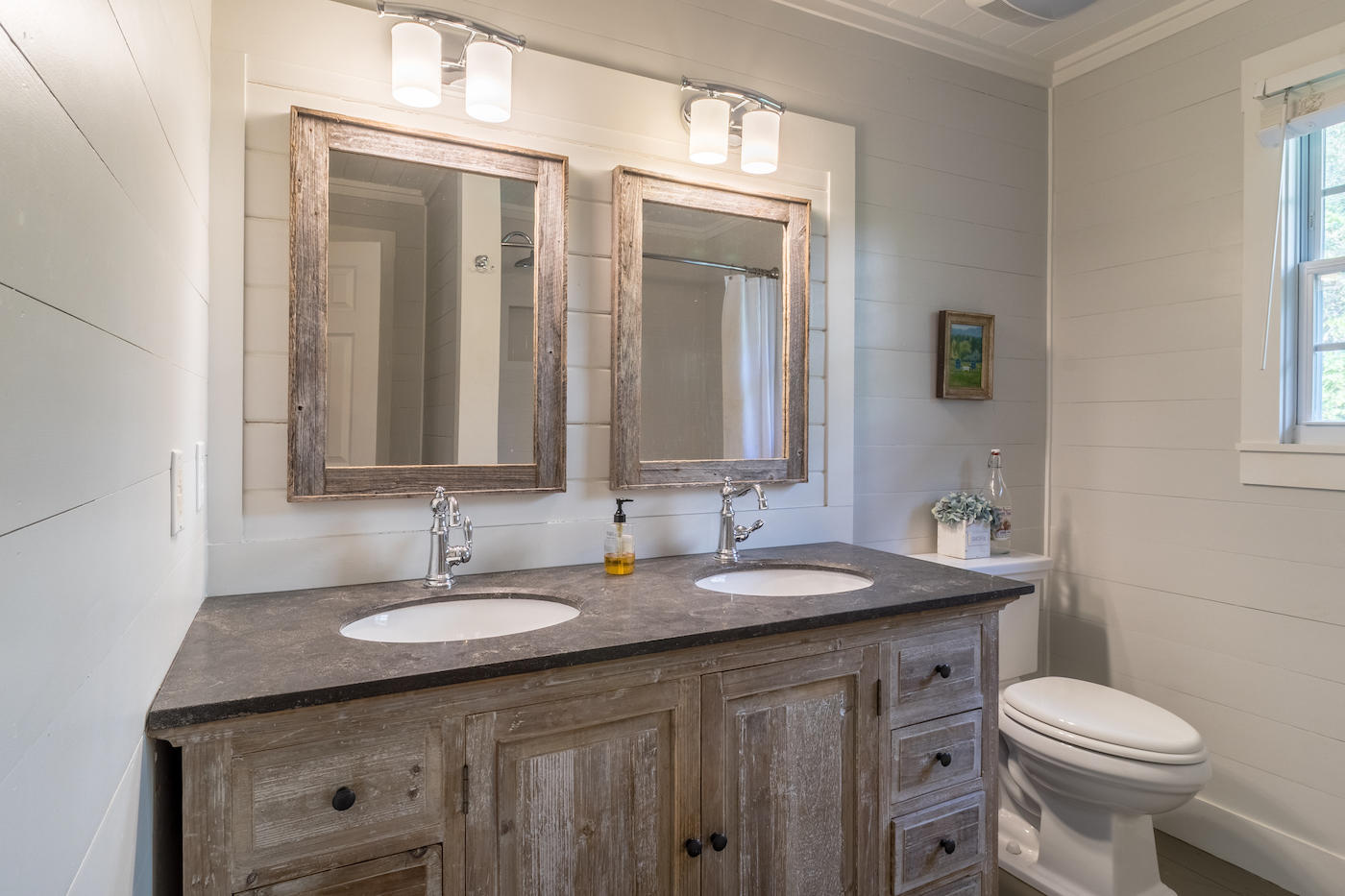 EASTERN LAKE ESTATES - Residential