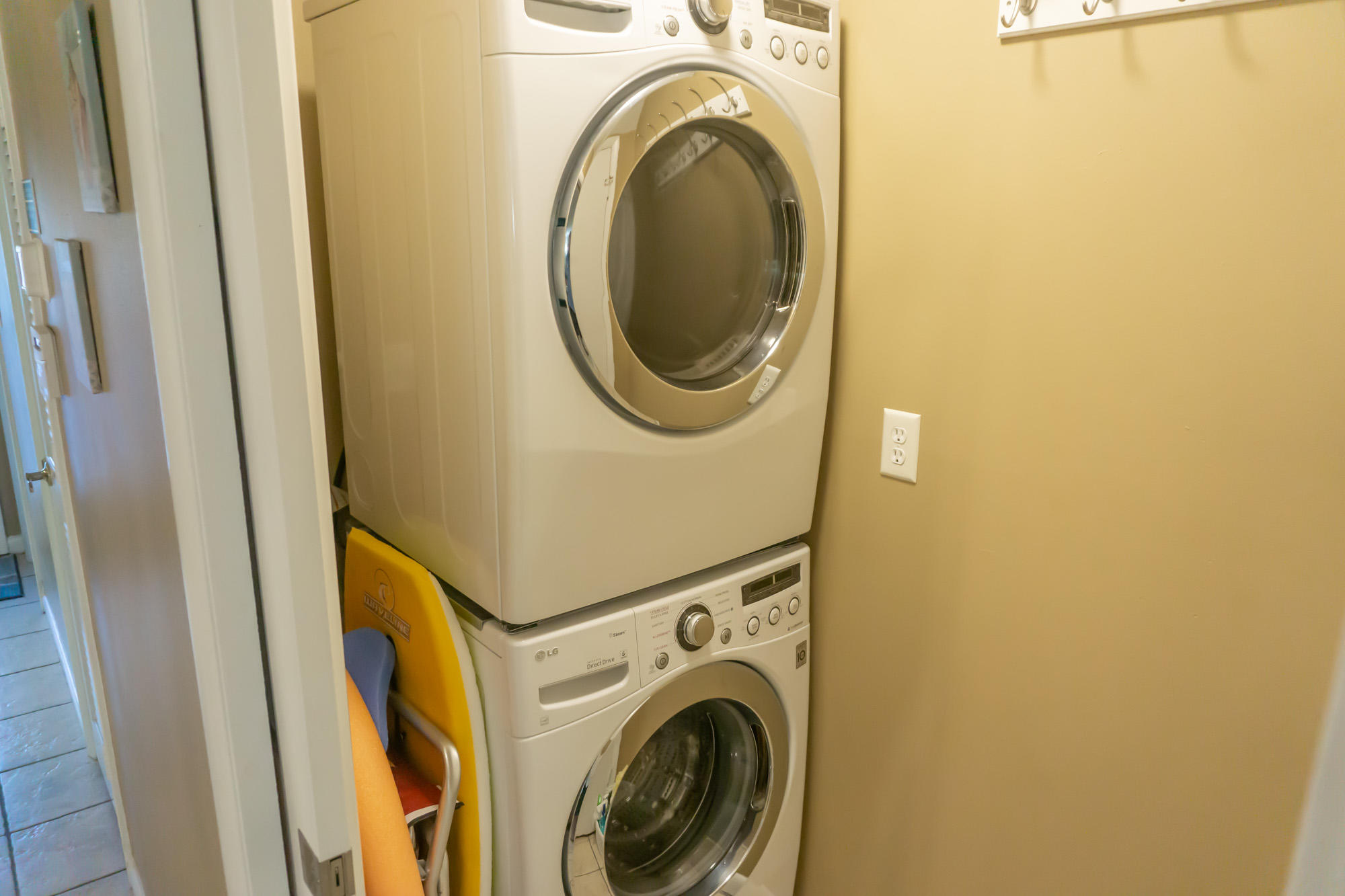 SUMMERHOUSE T/H - Residential