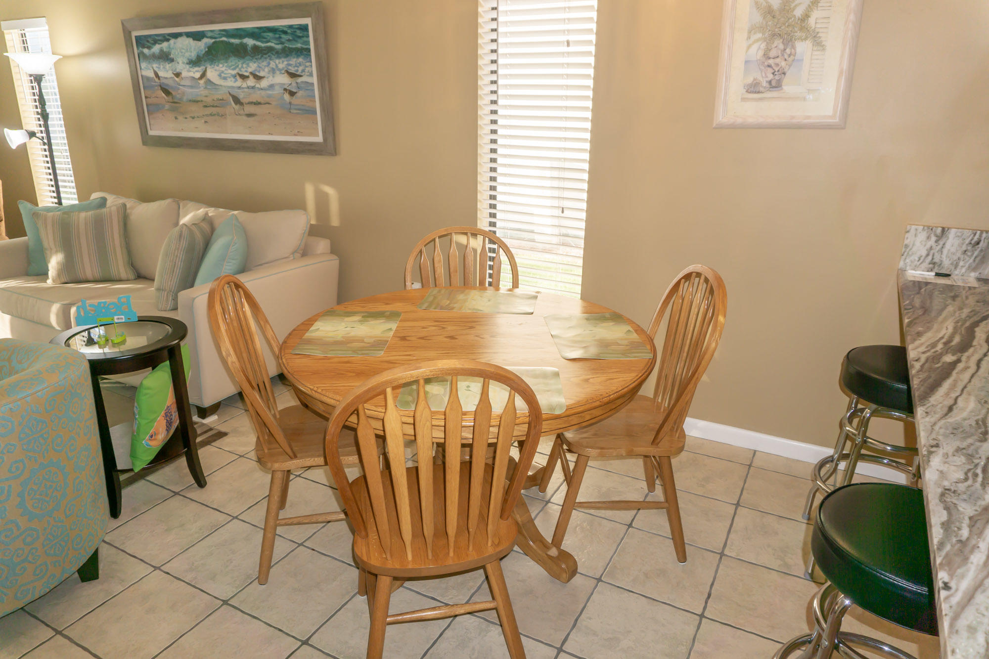 SUMMERHOUSE T/H - Residential