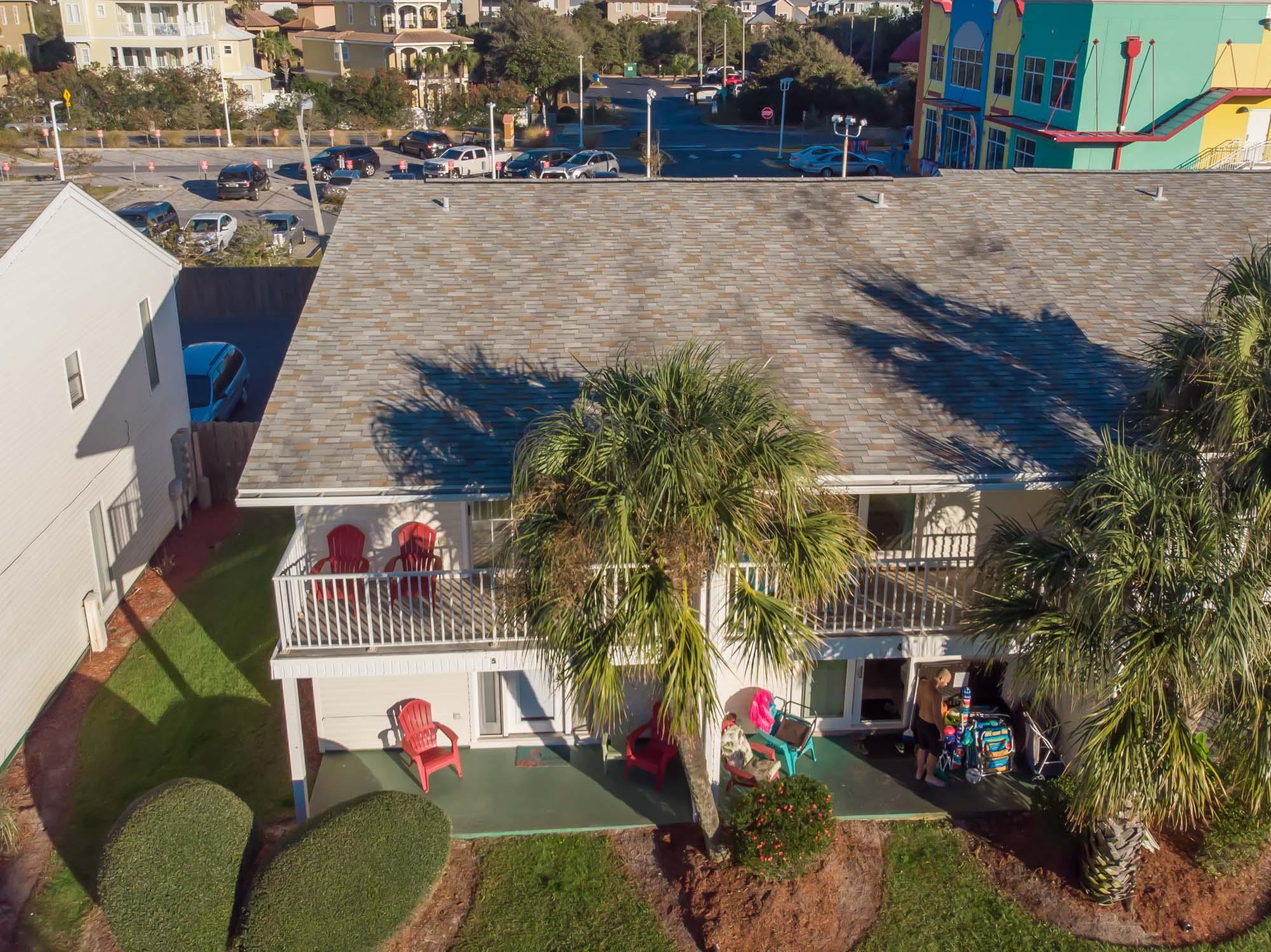 SUMMERHOUSE T/H - Residential