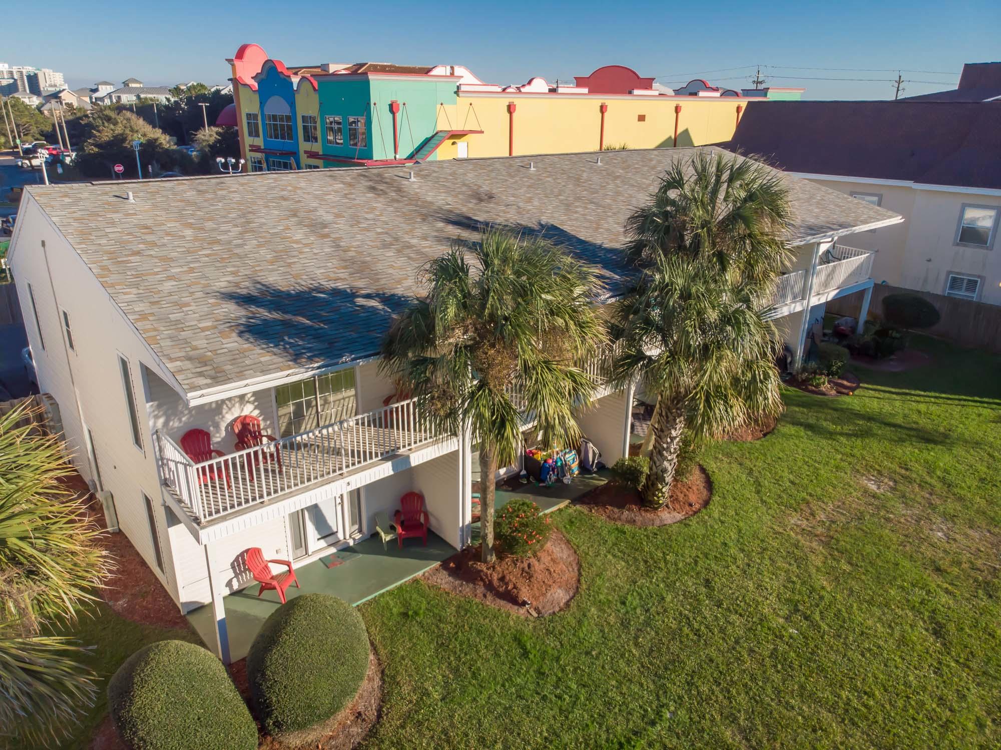 SUMMERHOUSE T/H - Residential