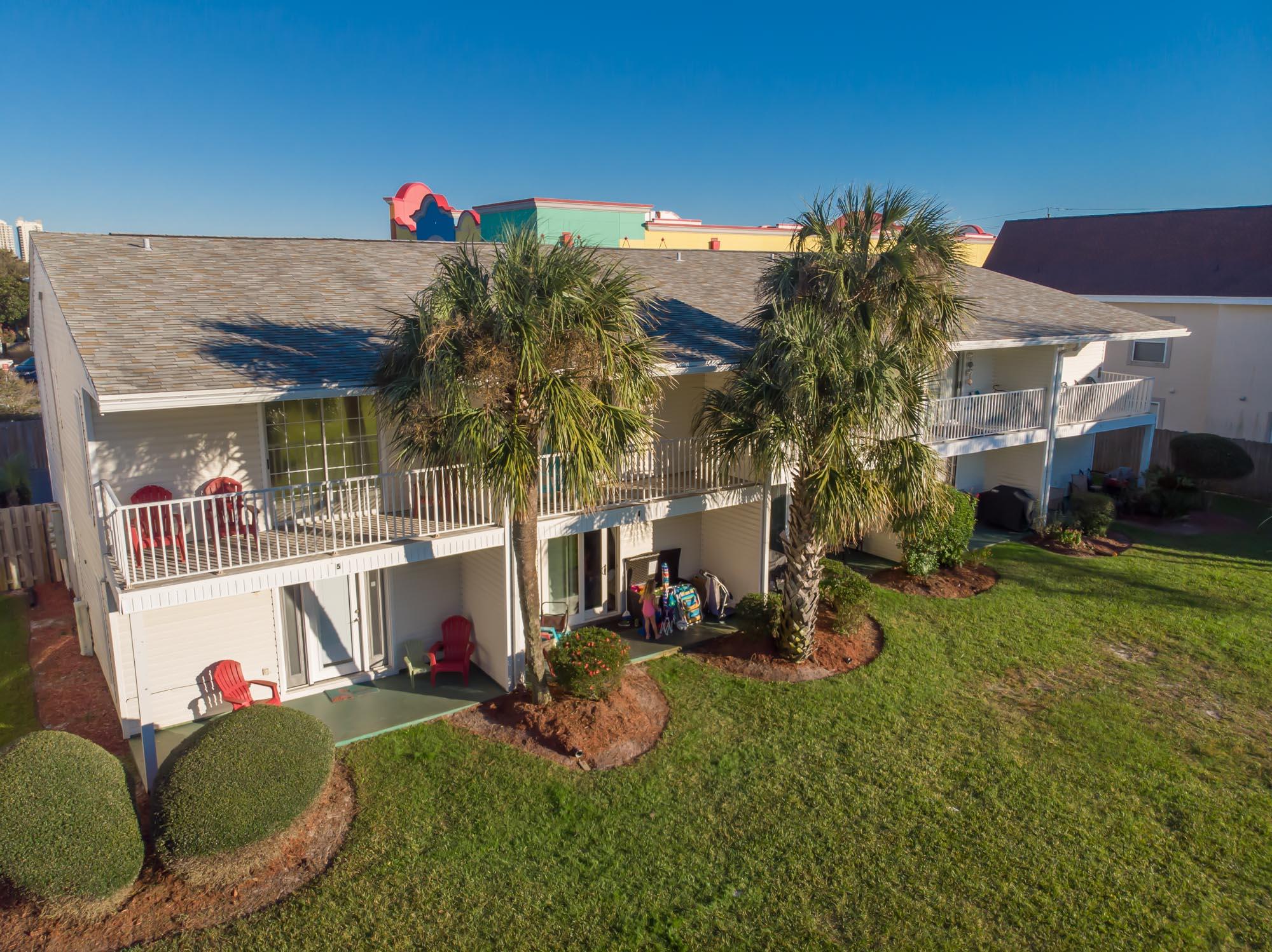 SUMMERHOUSE T/H - Residential