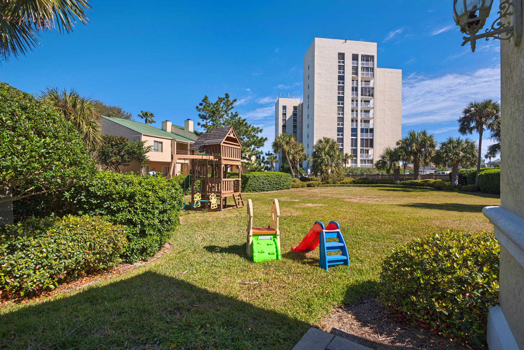 TIDES OF DESTIN - Residential