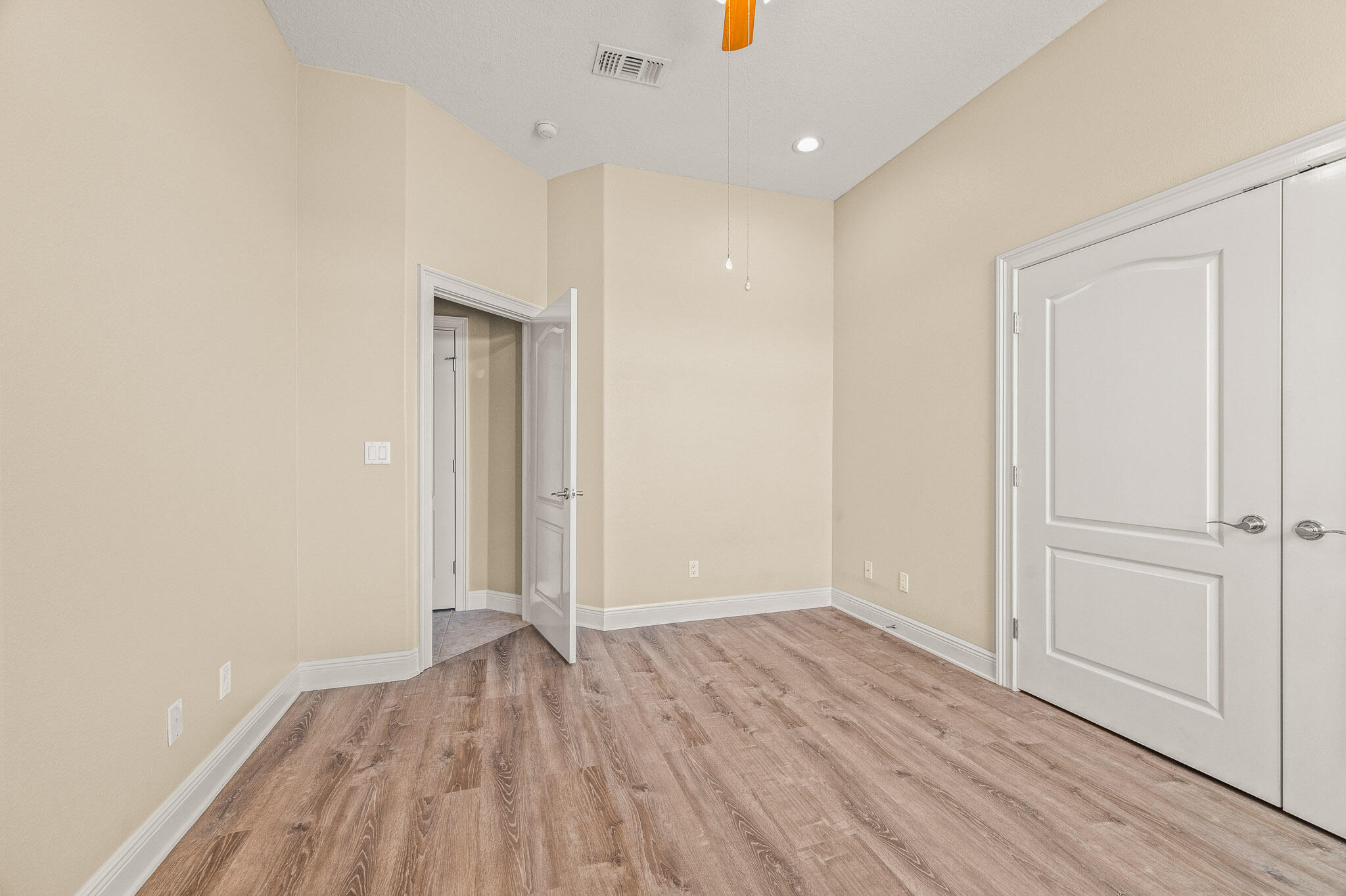 HIDDEN CREEK ESTATES AT HOLLEY BY THE SEA - Residential