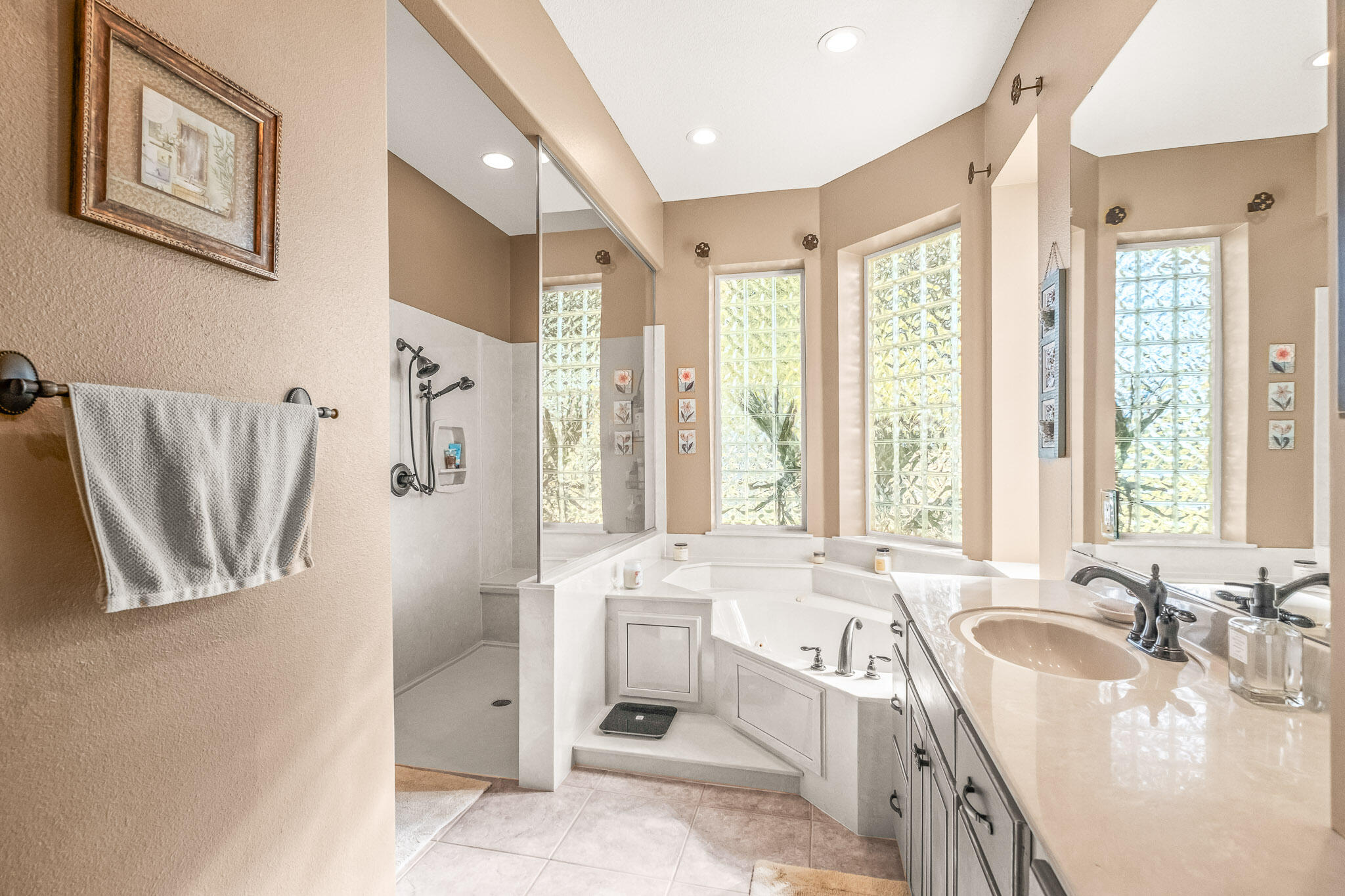 HIDDEN CREEK ESTATES AT HOLLEY BY THE SEA - Residential