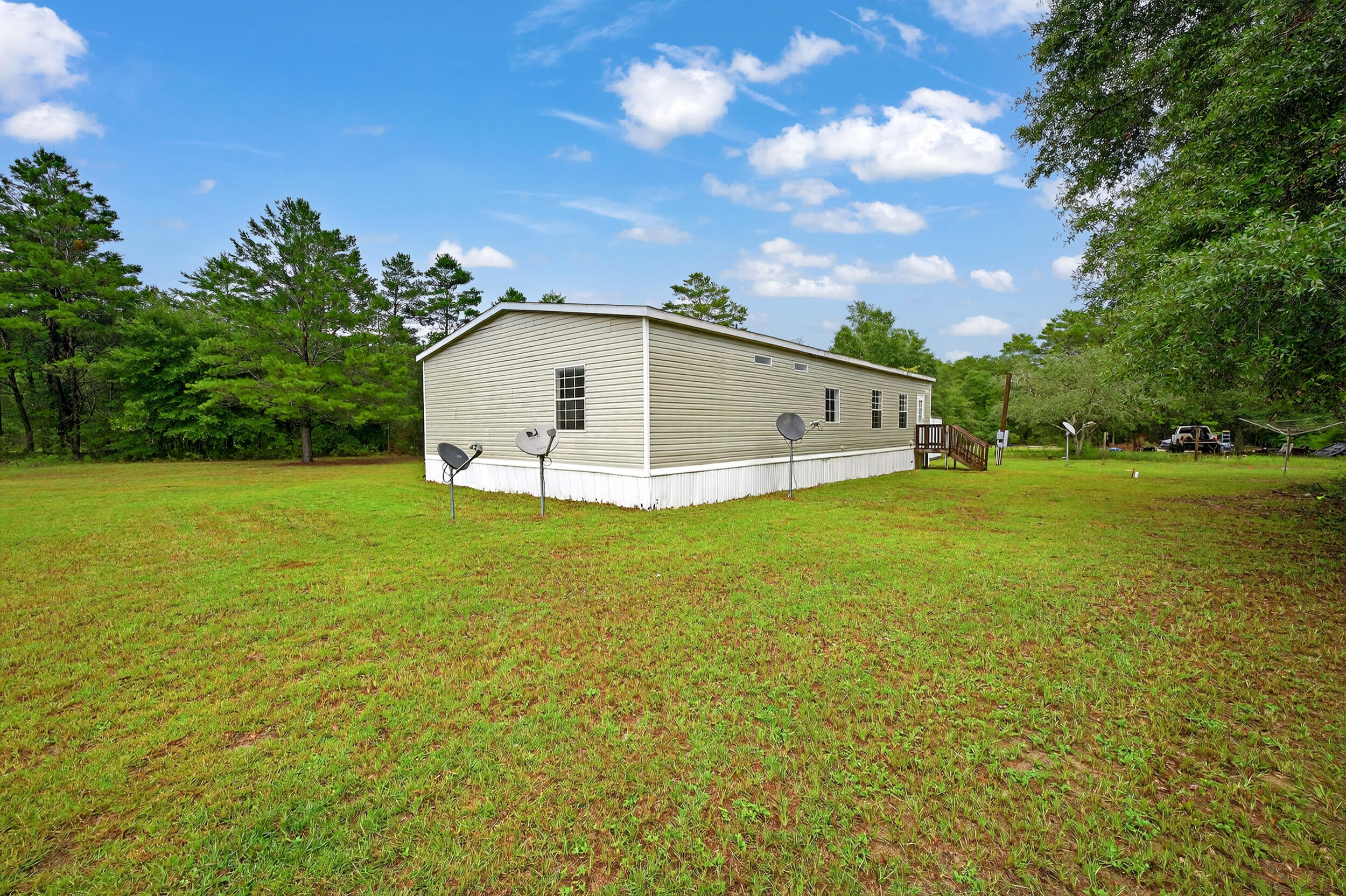 NO RECORDED SUBDIVISION - Residential