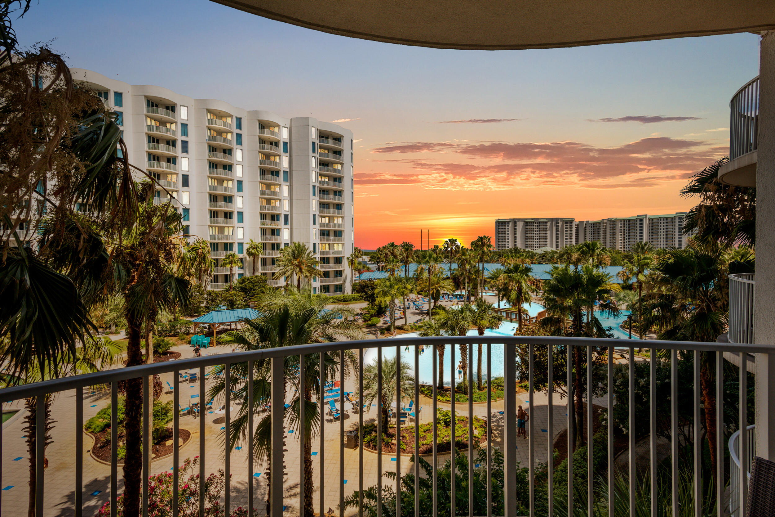THE PALMS OF DESTIN - Residential