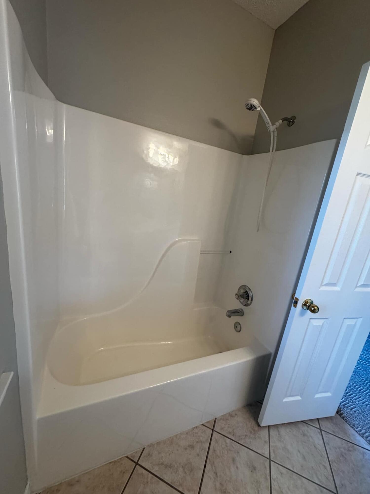 THE OAKS AT NICEVILLE PH III UNIT 159 - Residential Lease