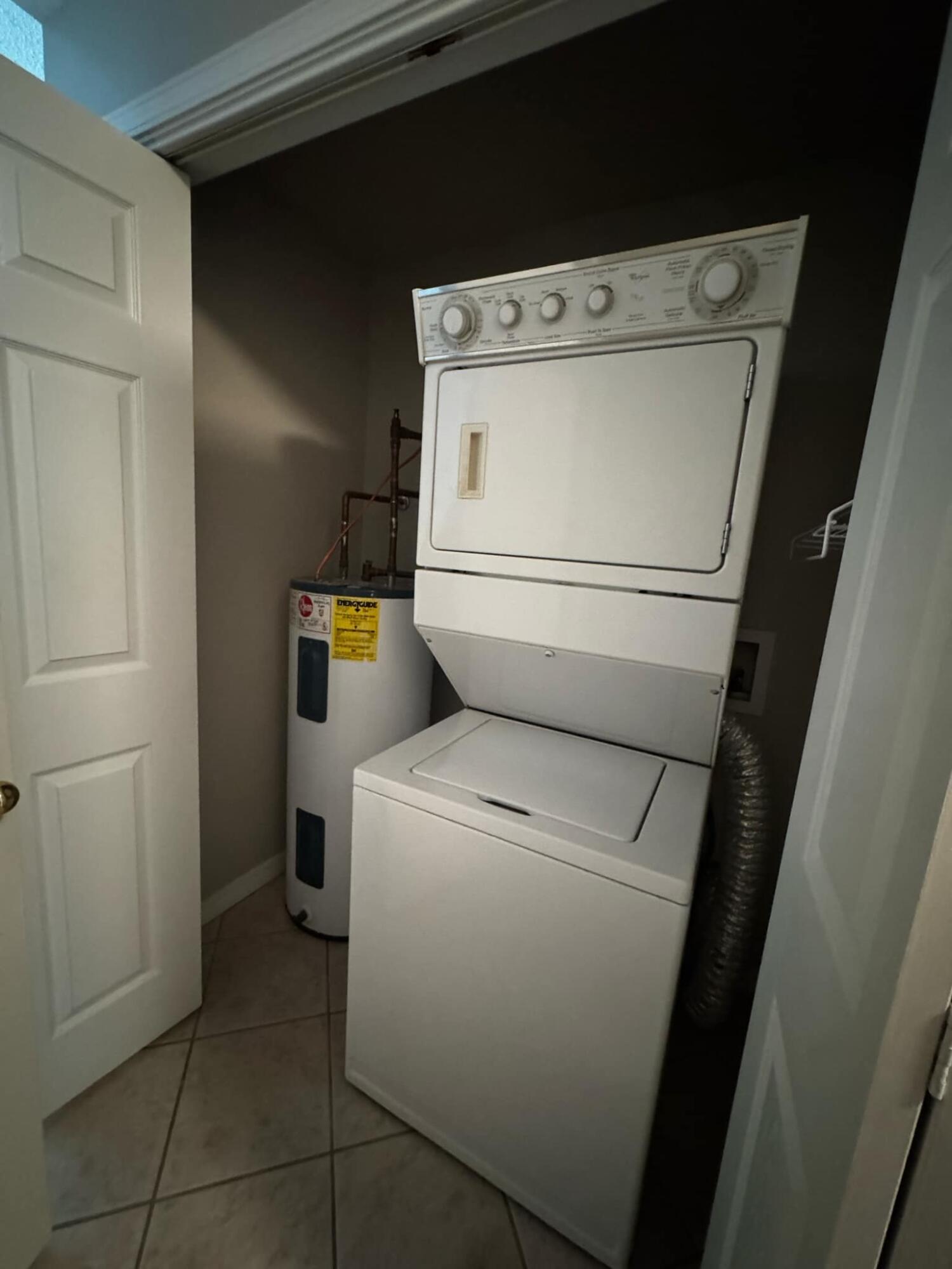 THE OAKS AT NICEVILLE PH III UNIT 159 - Residential Lease