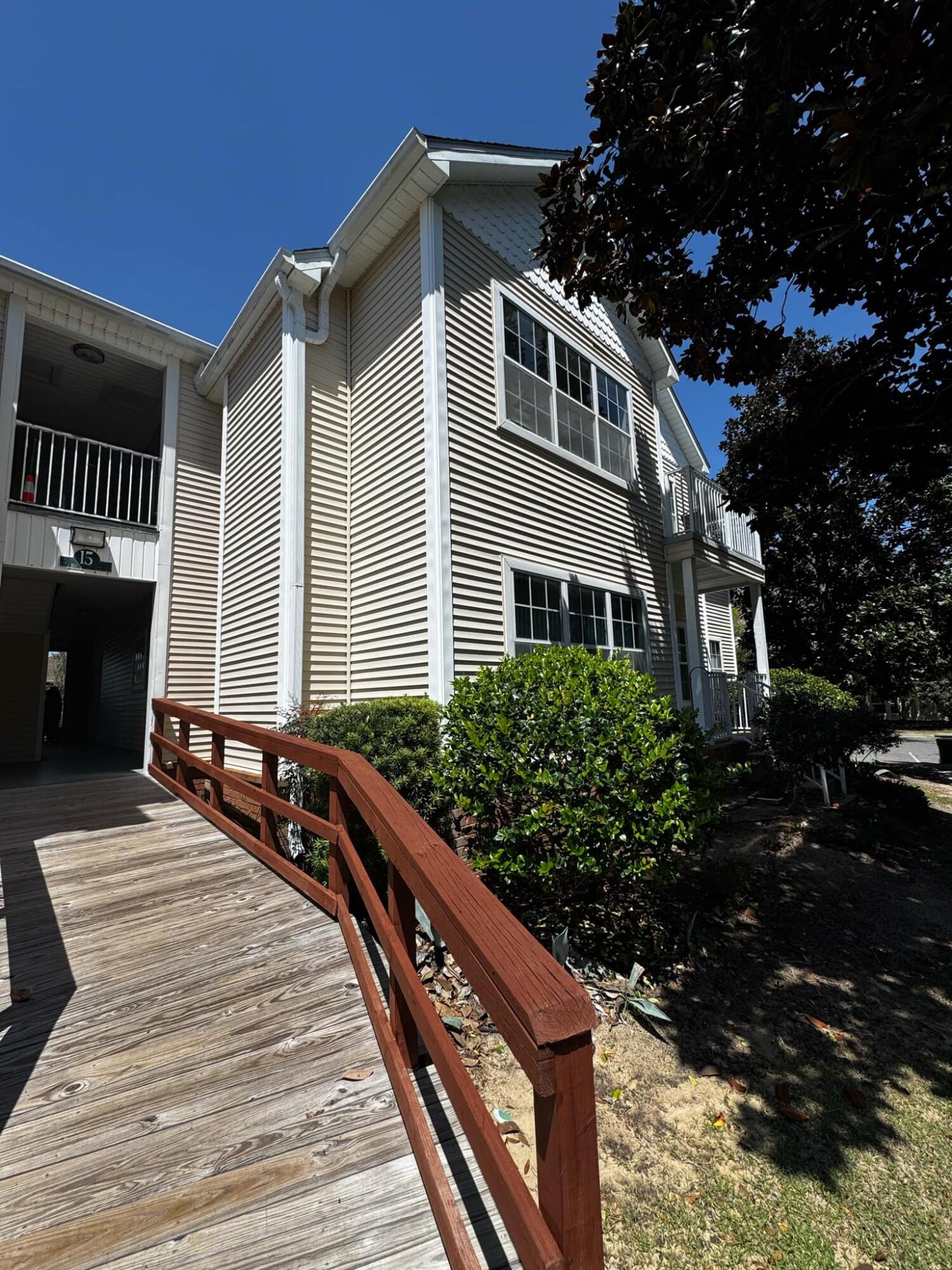 THE OAKS AT NICEVILLE PH III UNIT 159 - Residential Lease