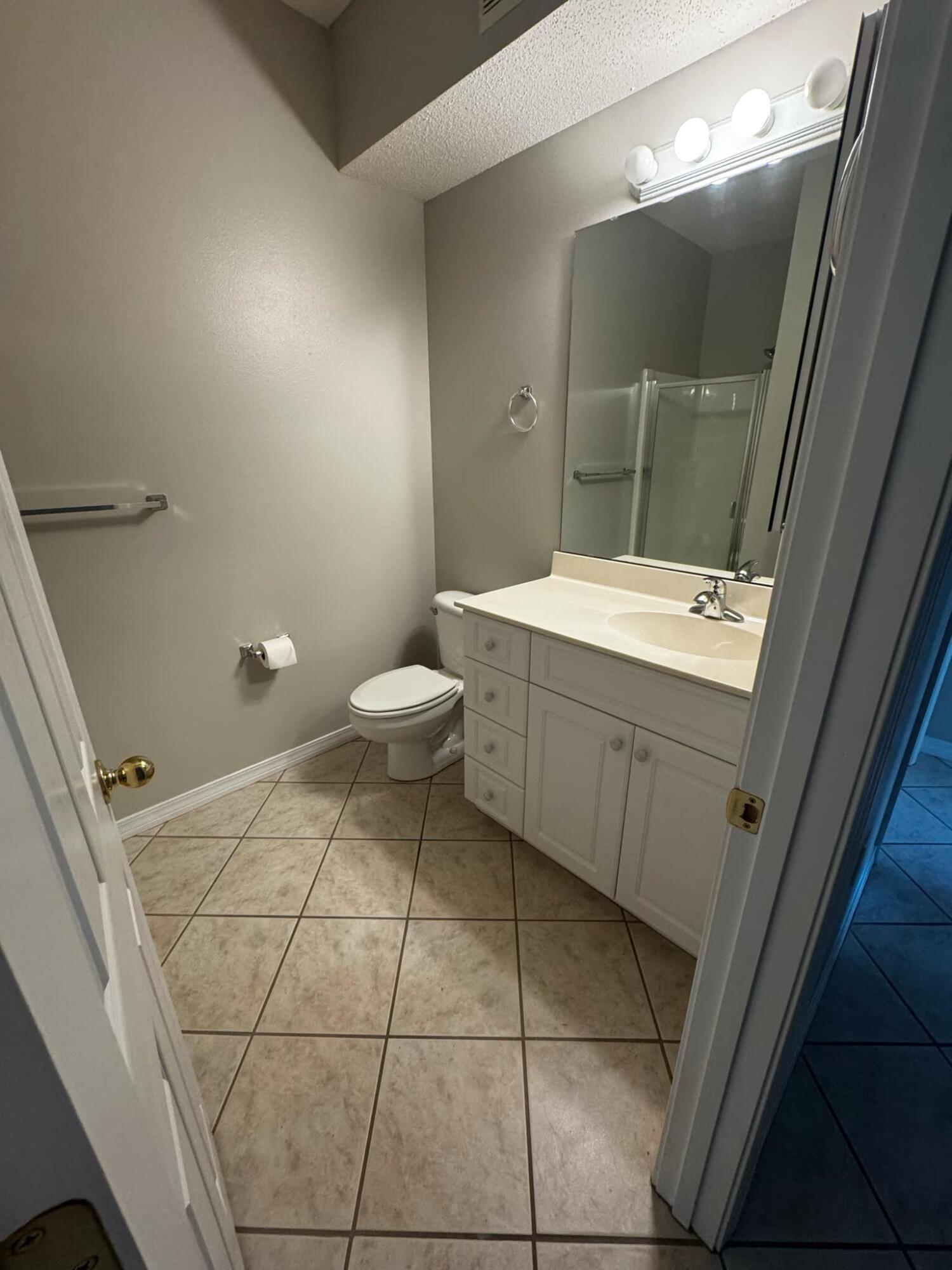 THE OAKS AT NICEVILLE PH III UNIT 159 - Residential Lease