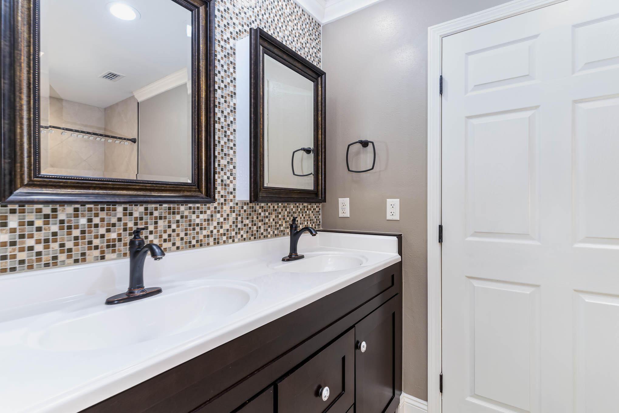 ROYAL OAK VILLAGE 2E - Residential