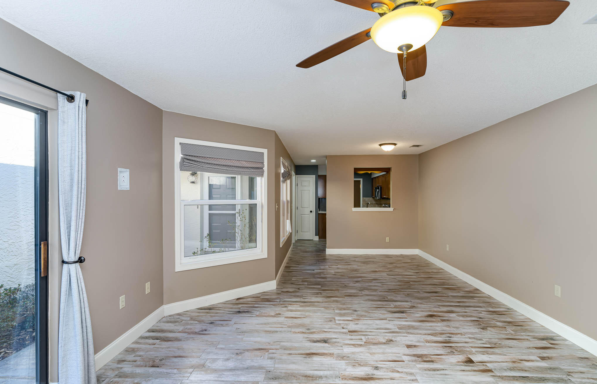 ROYAL OAK VILLAGE 2E - Residential