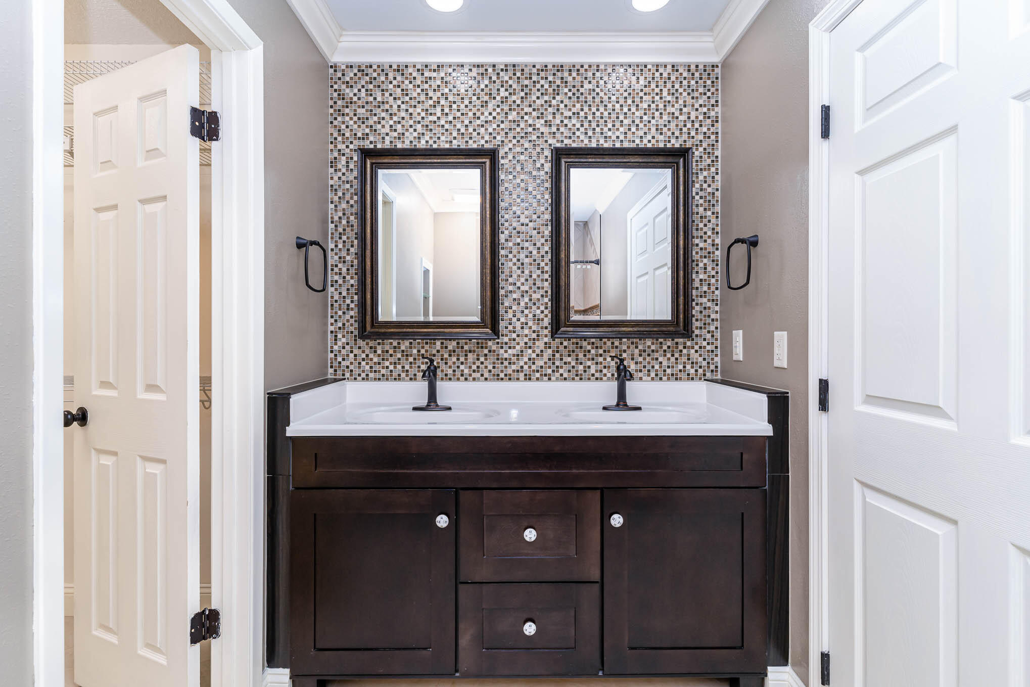 ROYAL OAK VILLAGE 2E - Residential