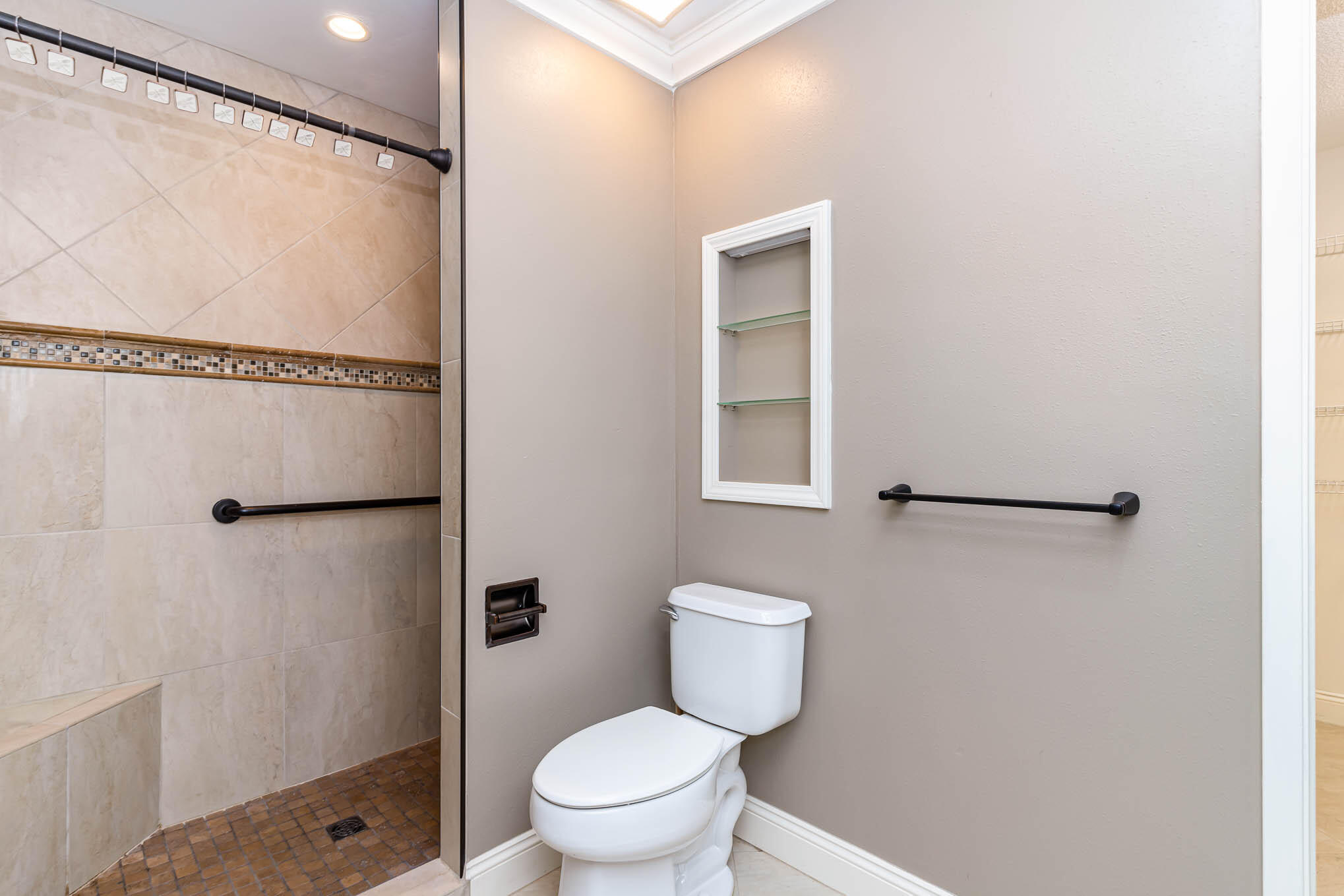 ROYAL OAK VILLAGE 2E - Residential