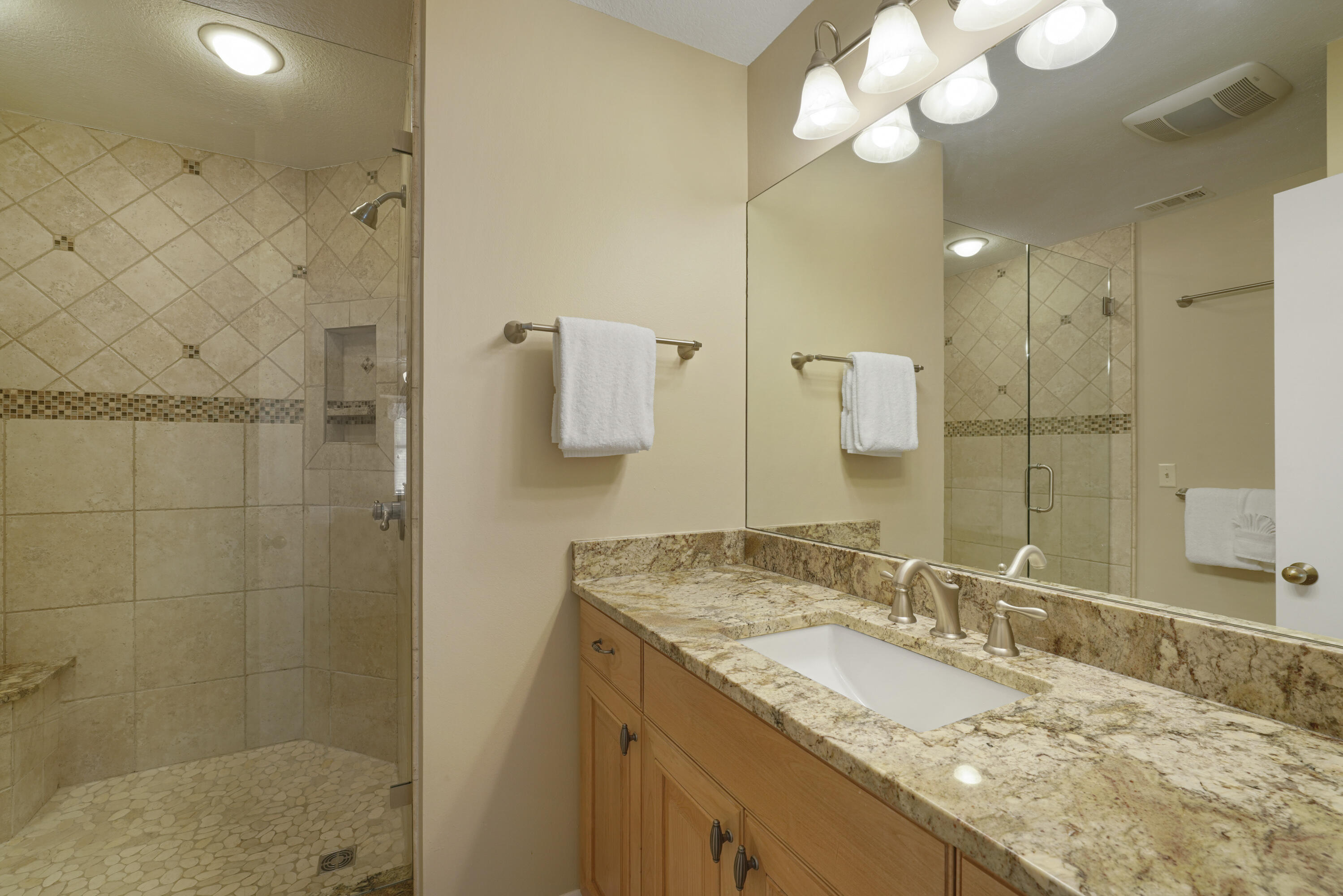 HIDDEN DUNES BEACH COTTAGES 2 - Residential