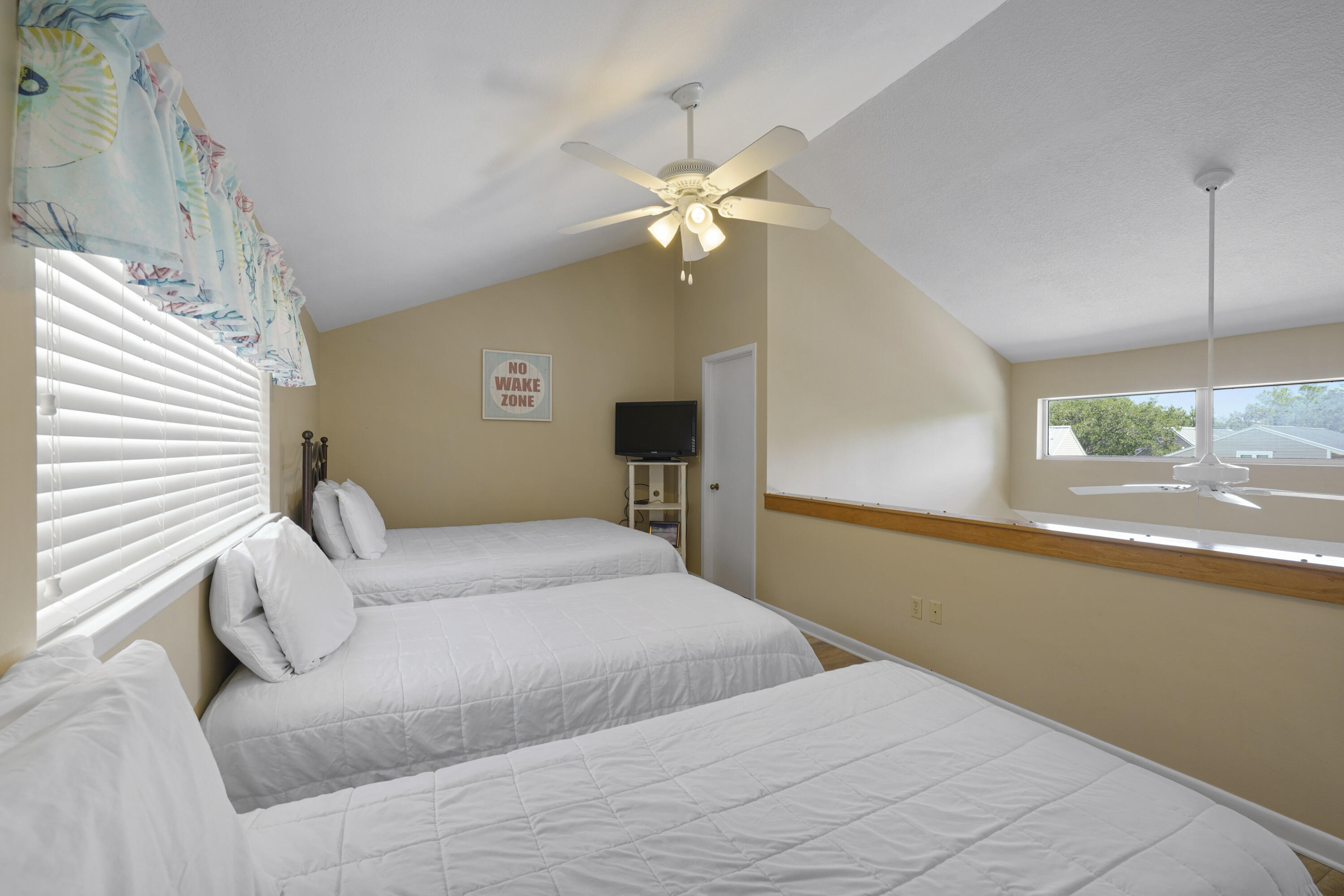 HIDDEN DUNES BEACH COTTAGES 2 - Residential