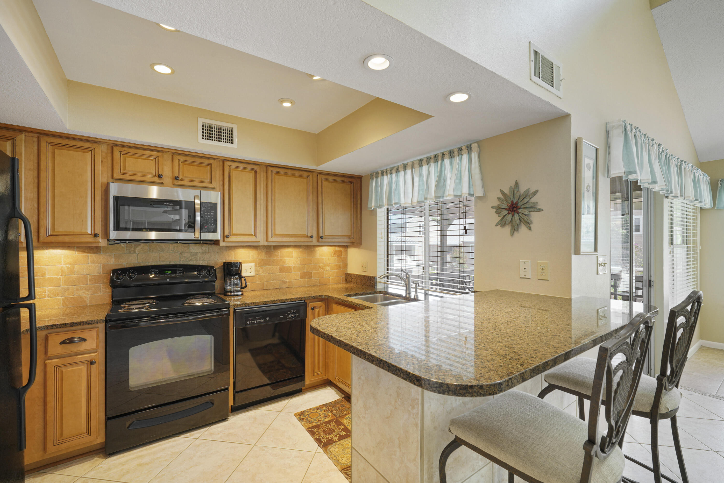 HIDDEN DUNES BEACH COTTAGES 2 - Residential