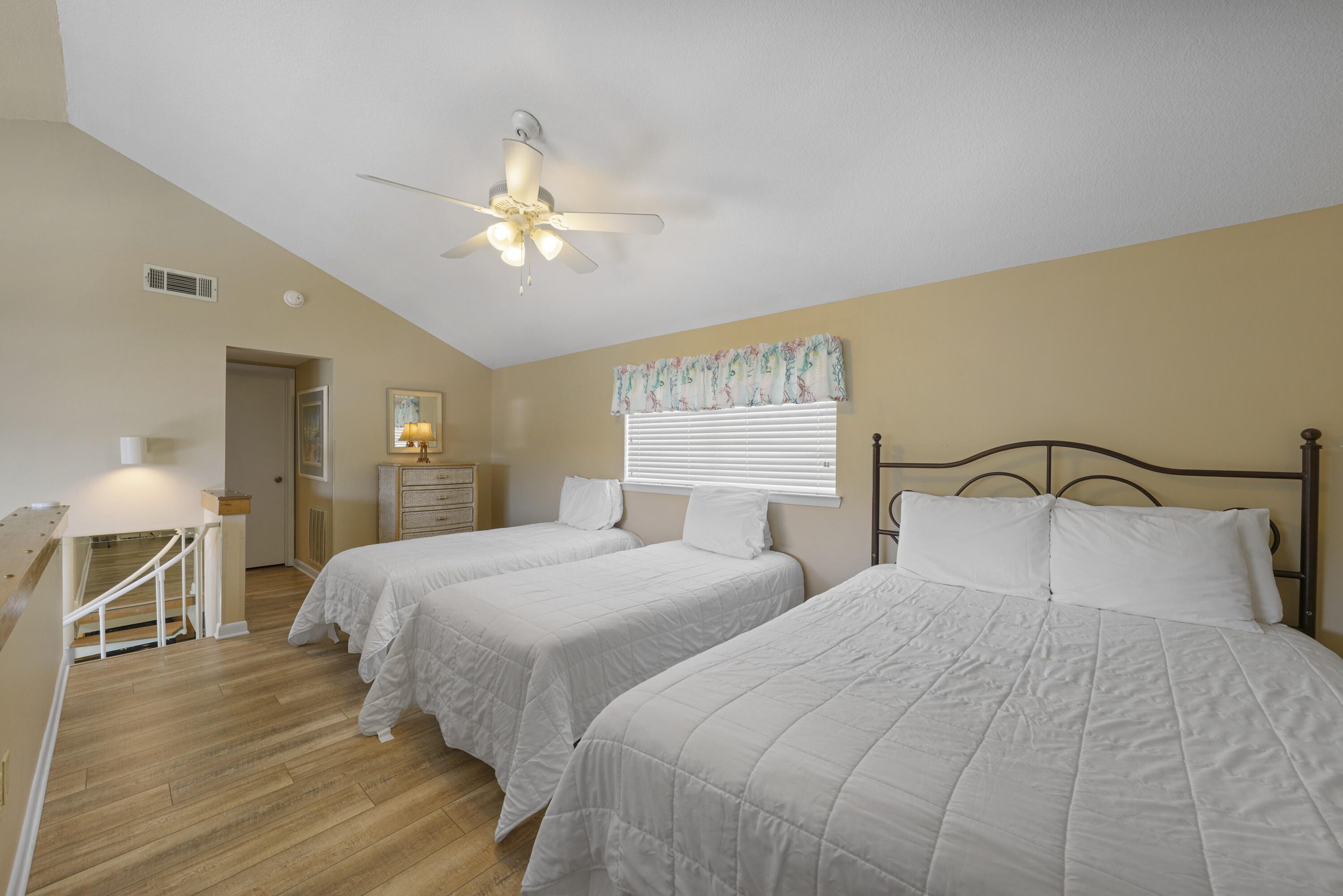 HIDDEN DUNES BEACH COTTAGES 2 - Residential