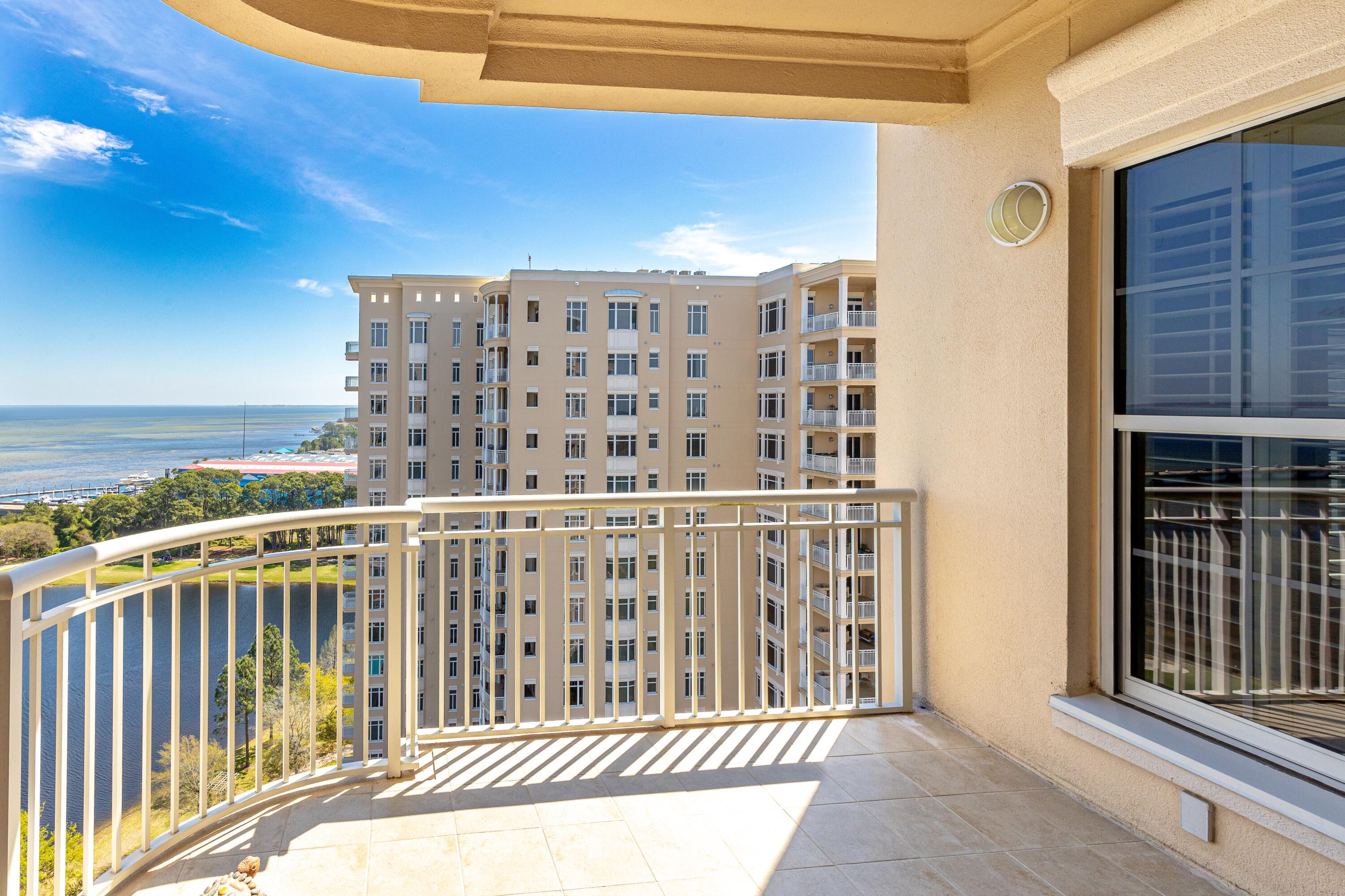 ONE WATER PLACE AT KELLY PLANTATION - Residential