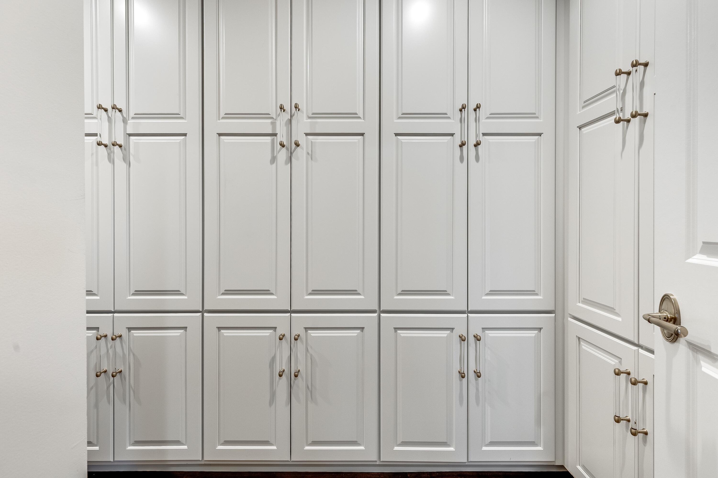 ONE WATER PLACE AT KELLY PLANTATION - Residential