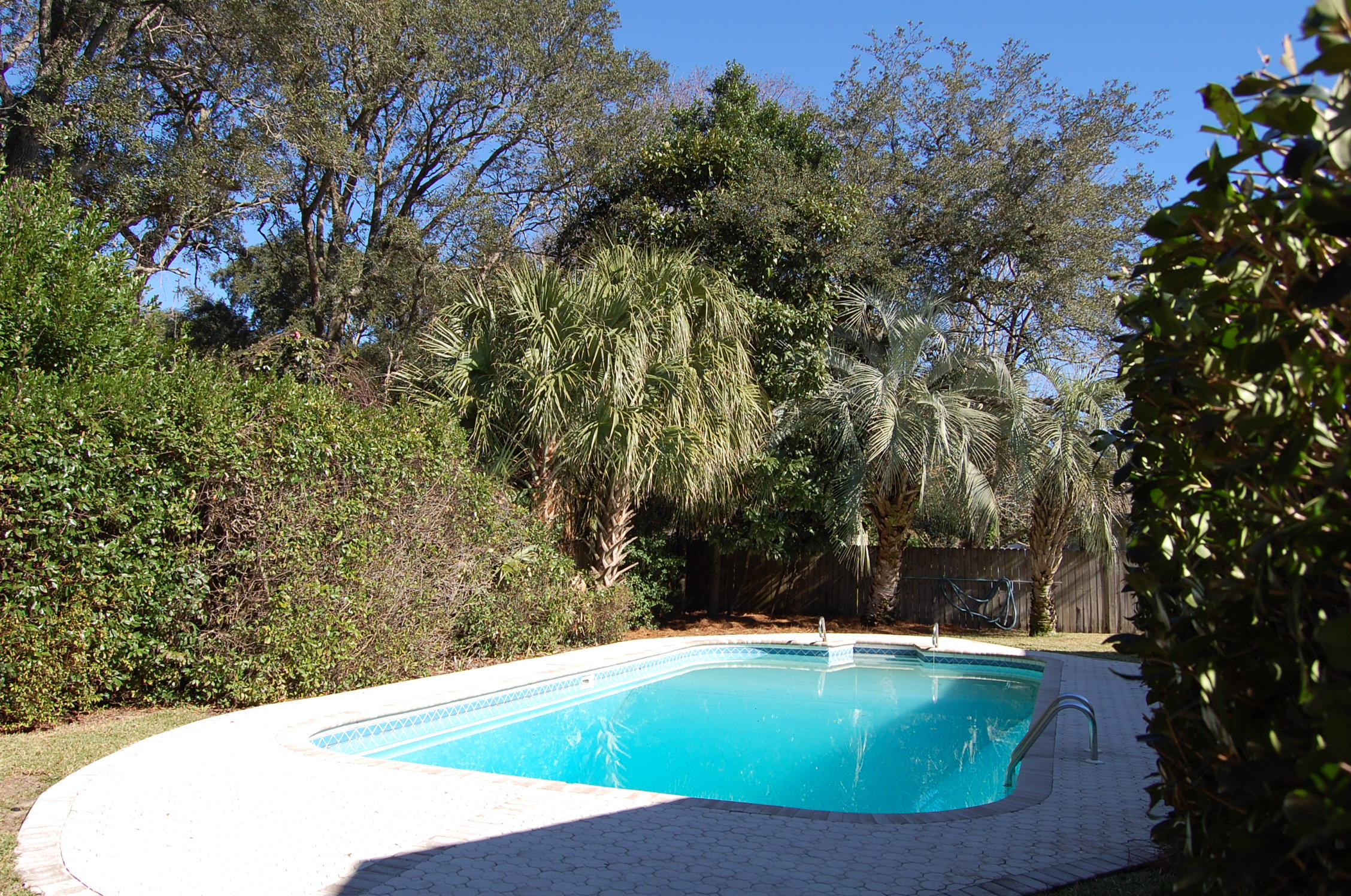 LAKE LORRAINE ESTATES 2 - Residential