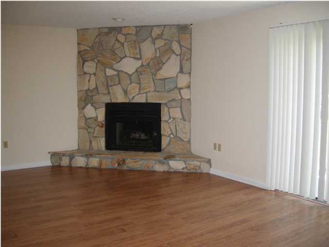 ROCKY BAYOU T/H - Residential Lease