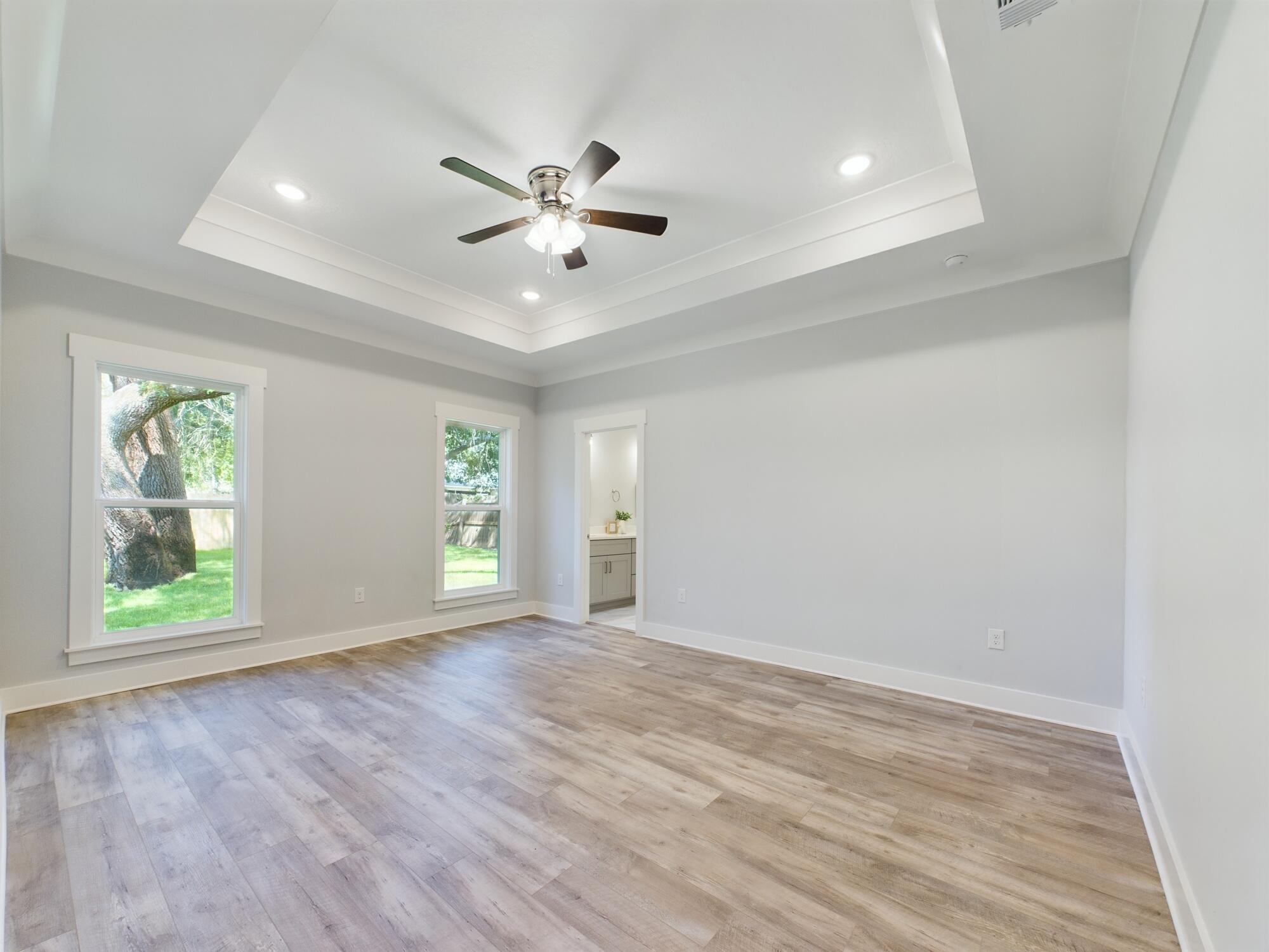 VALPARAISO PINECREST 6 - Residential