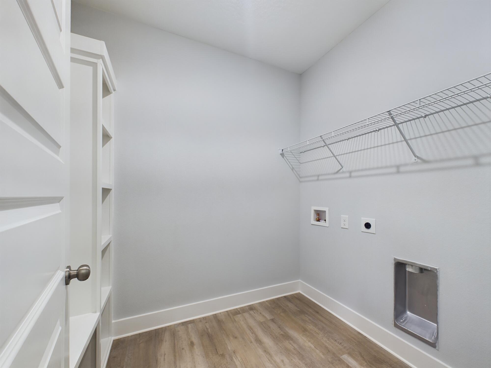 VALPARAISO PINECREST 6 - Residential