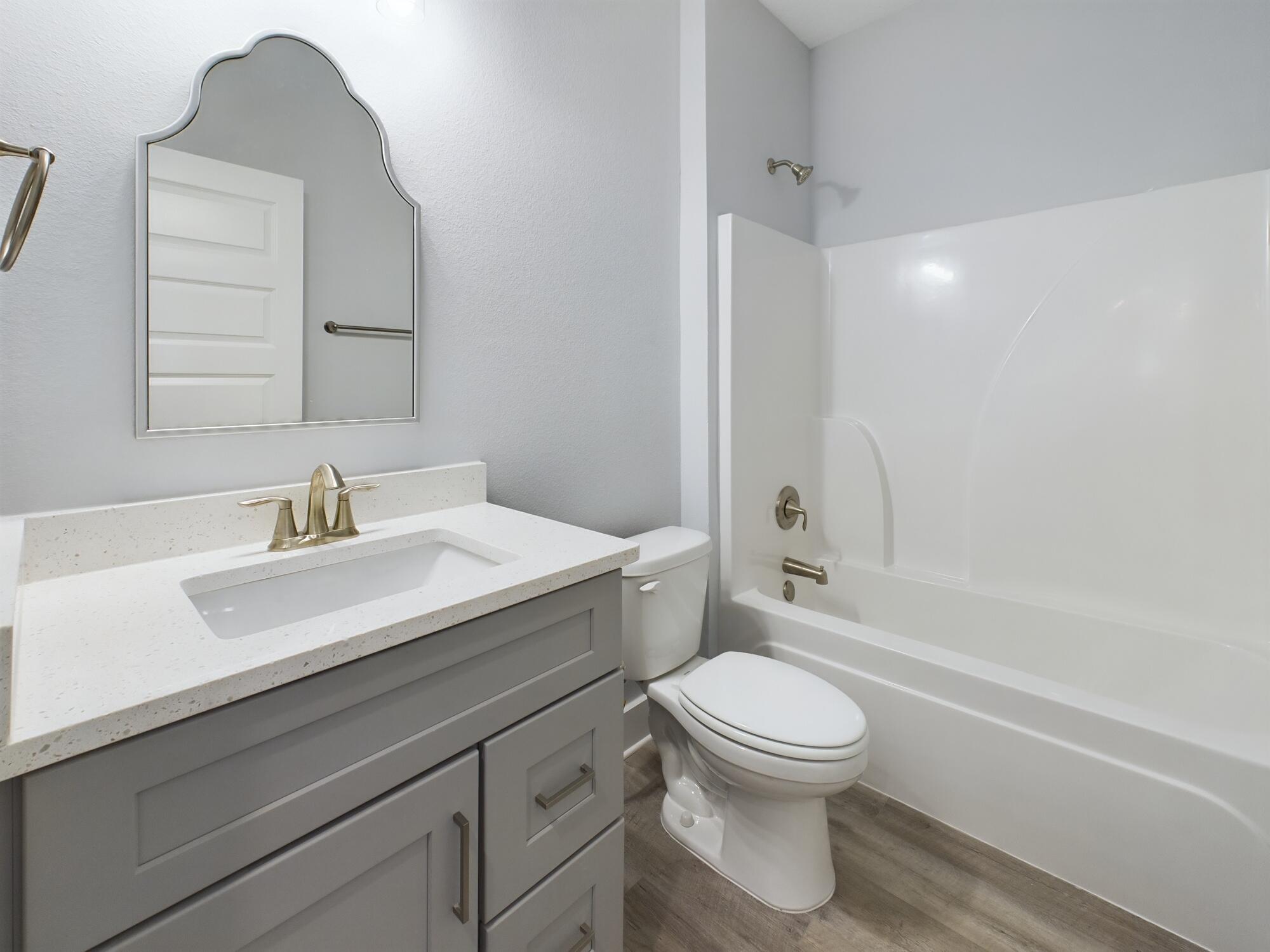 VALPARAISO PINECREST 6 - Residential