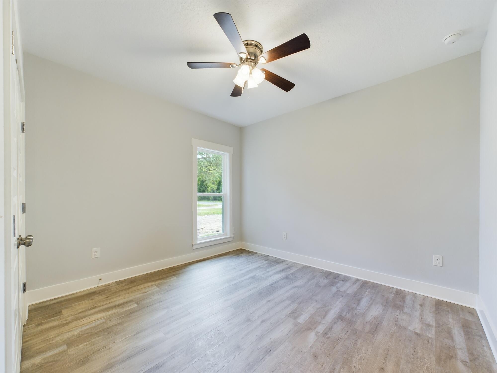 VALPARAISO PINECREST 6 - Residential