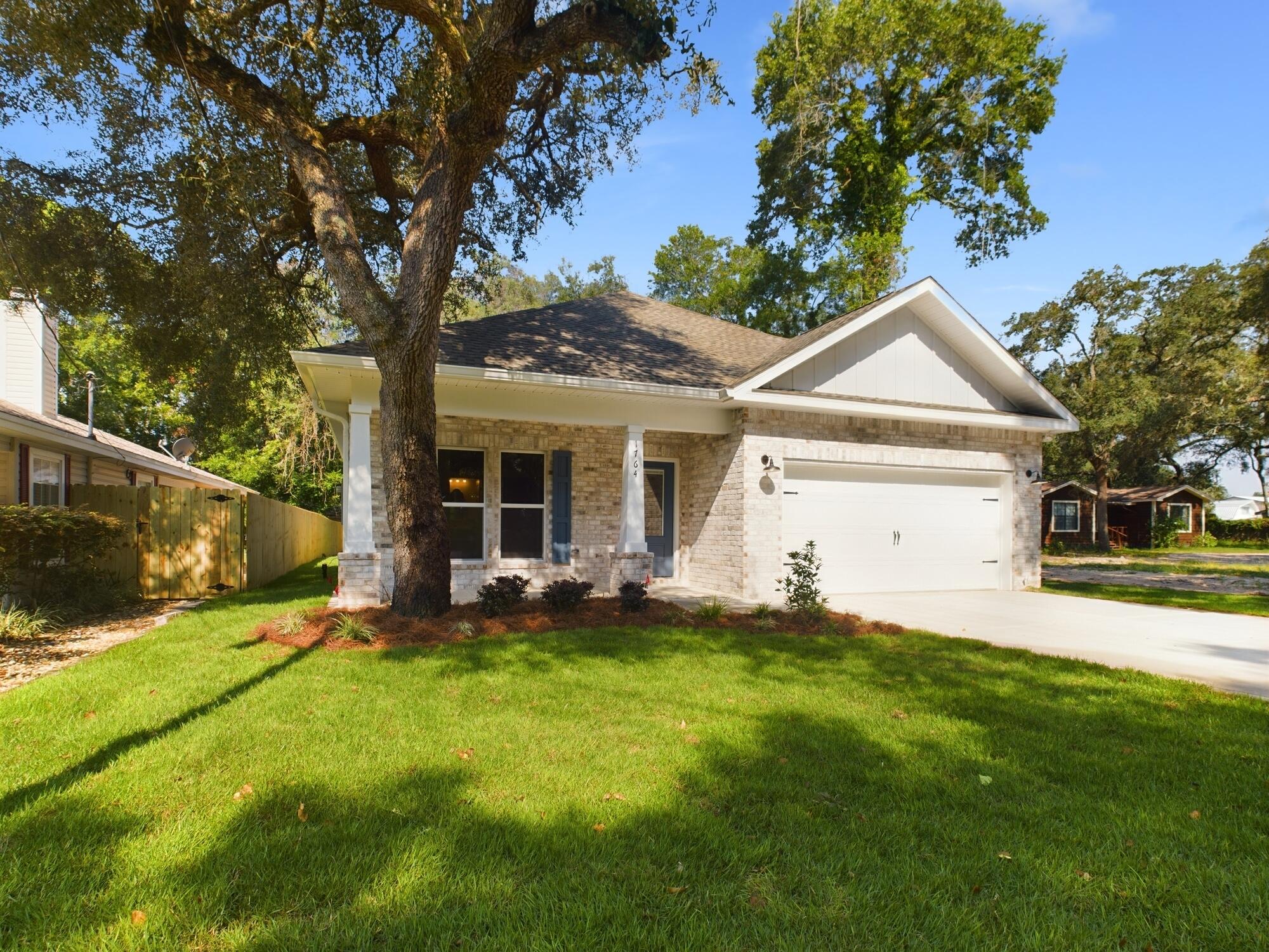 VALPARAISO PINECREST 6 - Residential