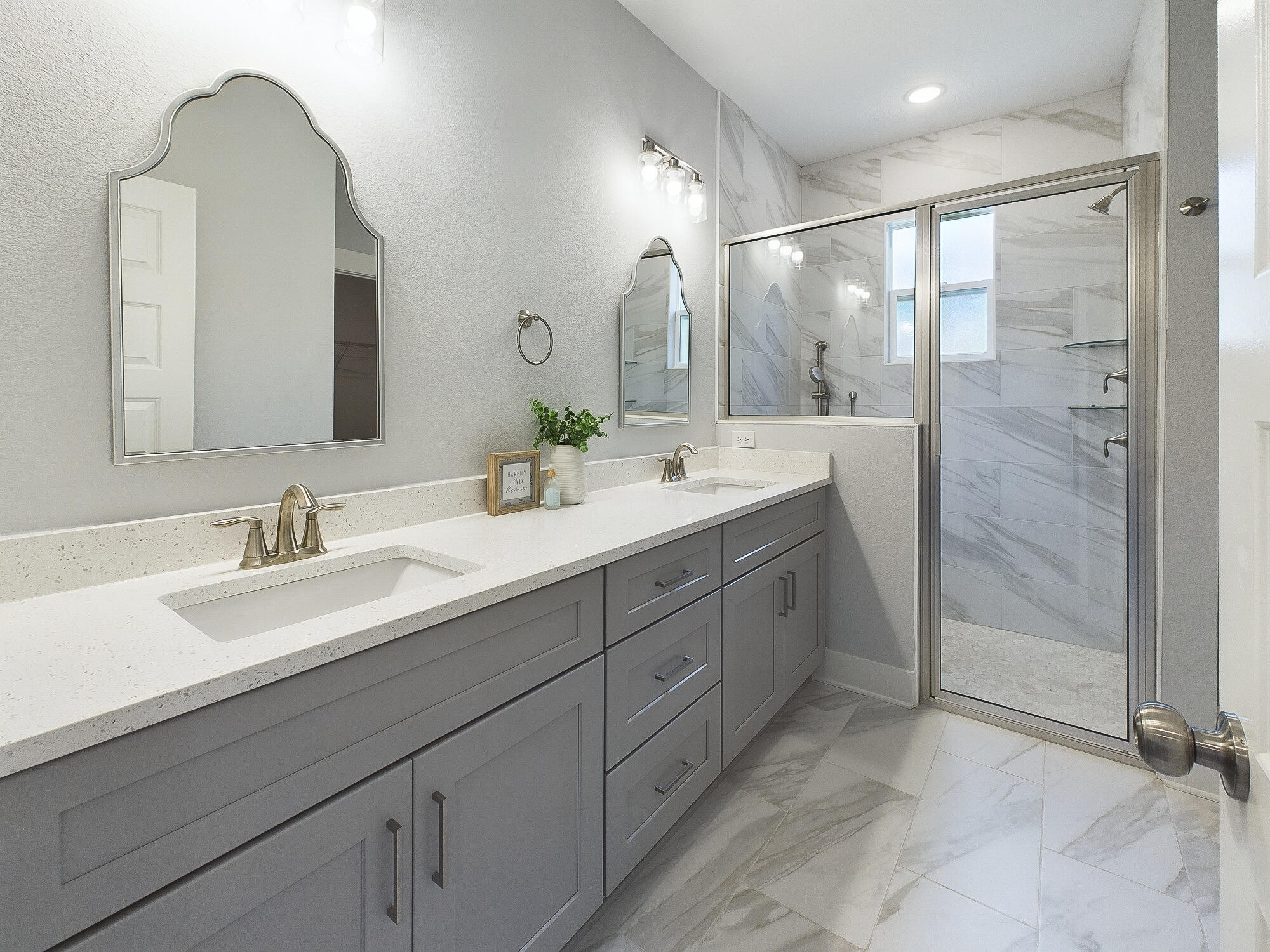 VALPARAISO PINECREST 6 - Residential