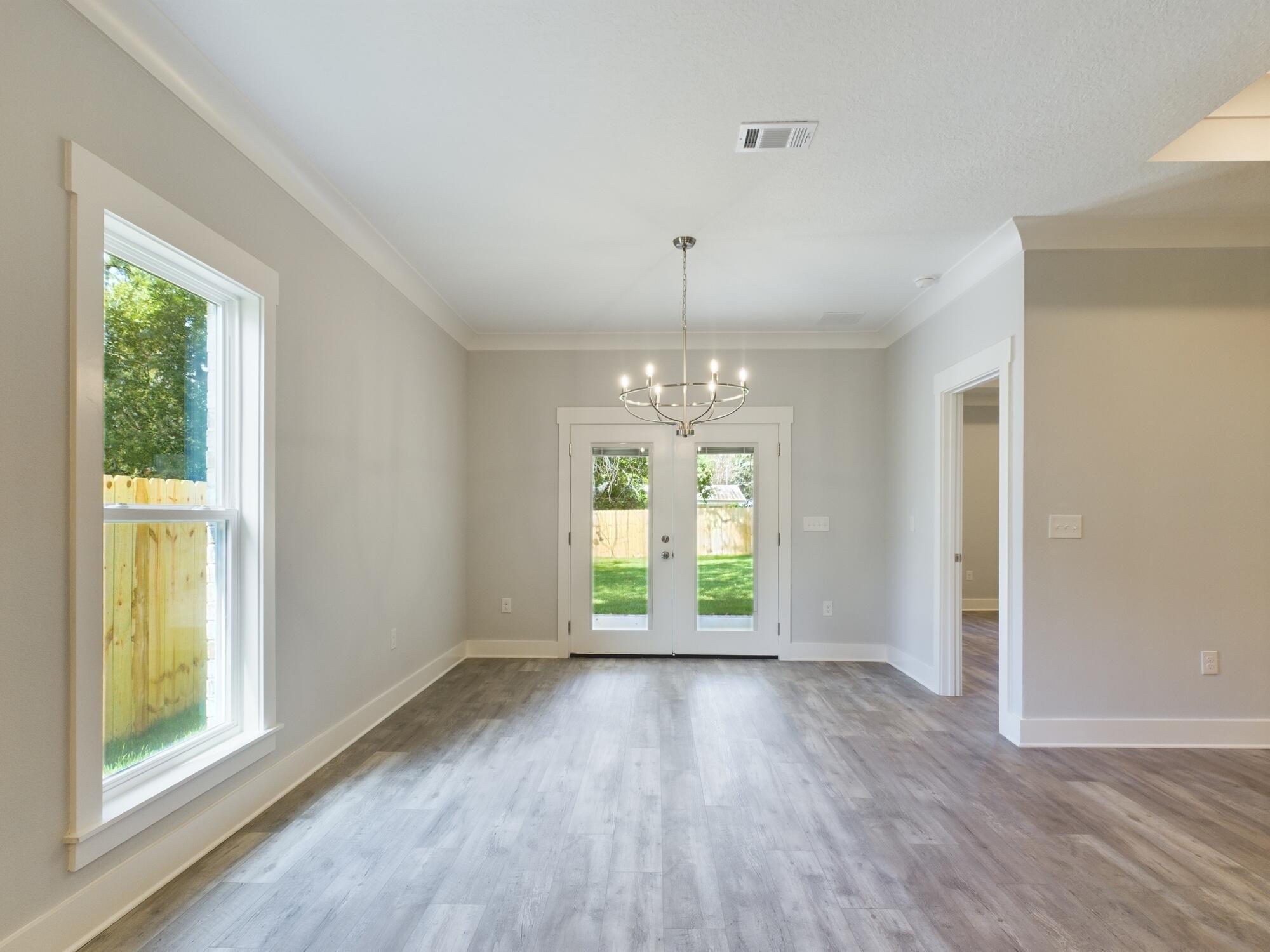 VALPARAISO PINECREST 6 - Residential