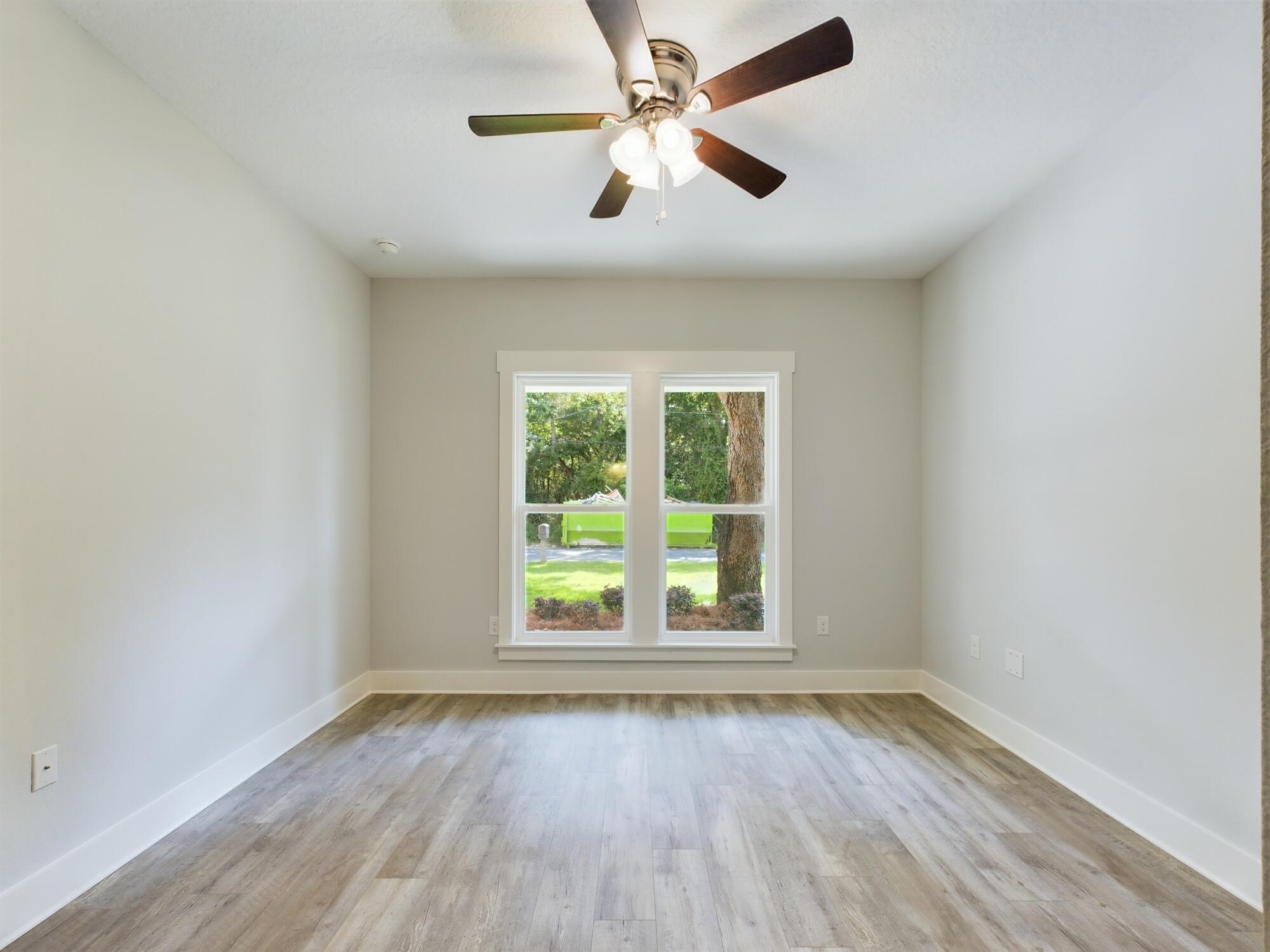 VALPARAISO PINECREST 6 - Residential