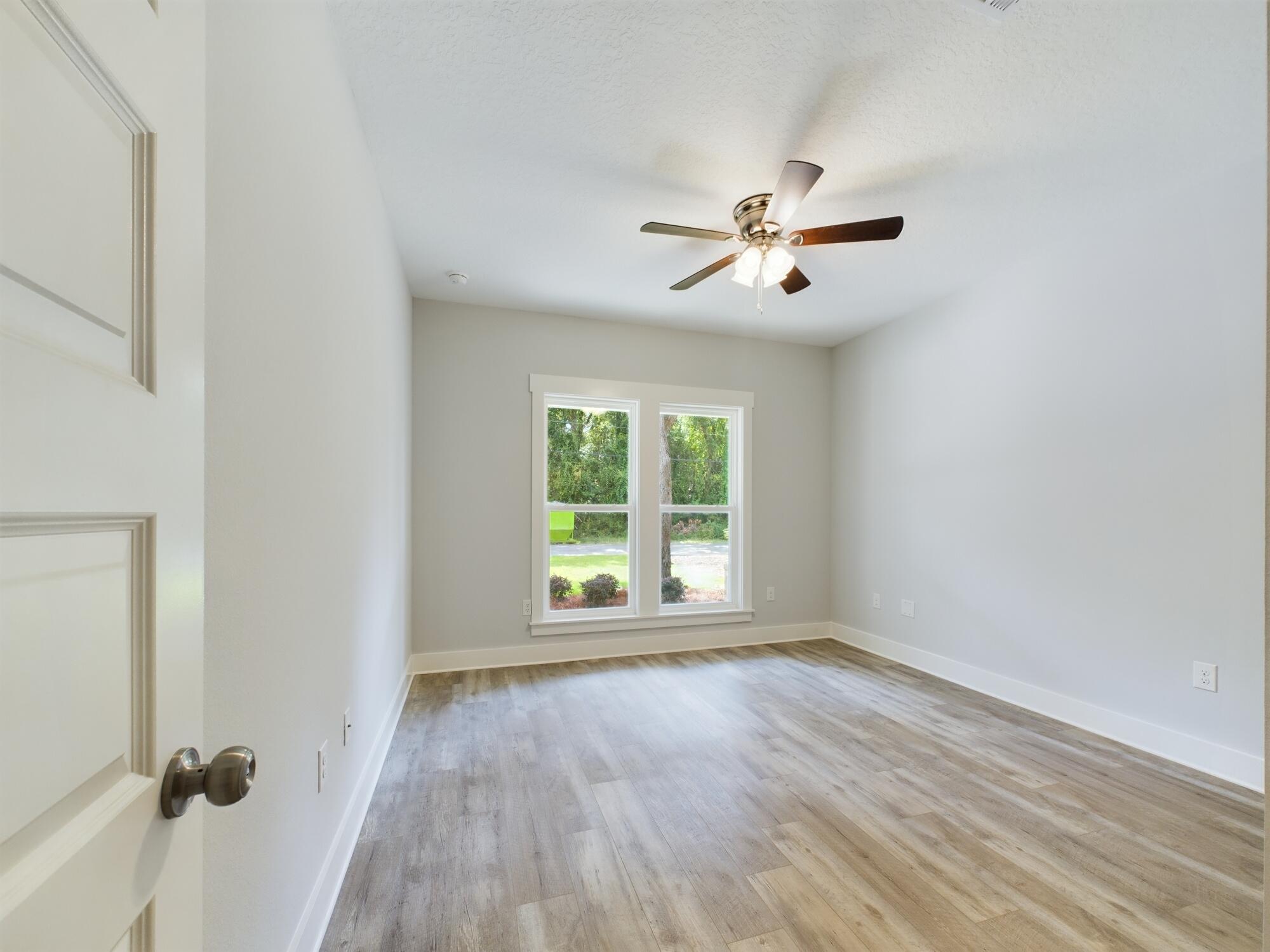 VALPARAISO PINECREST 6 - Residential