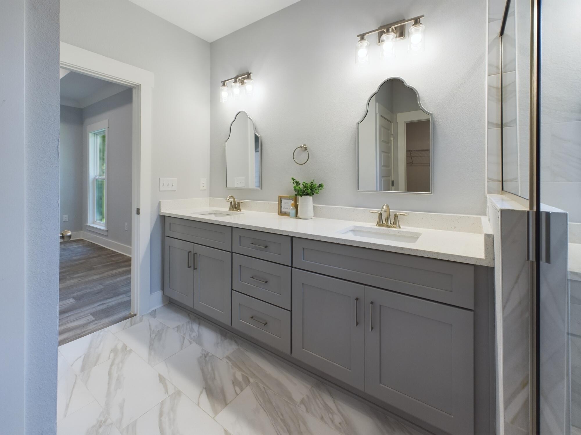 VALPARAISO PINECREST 6 - Residential